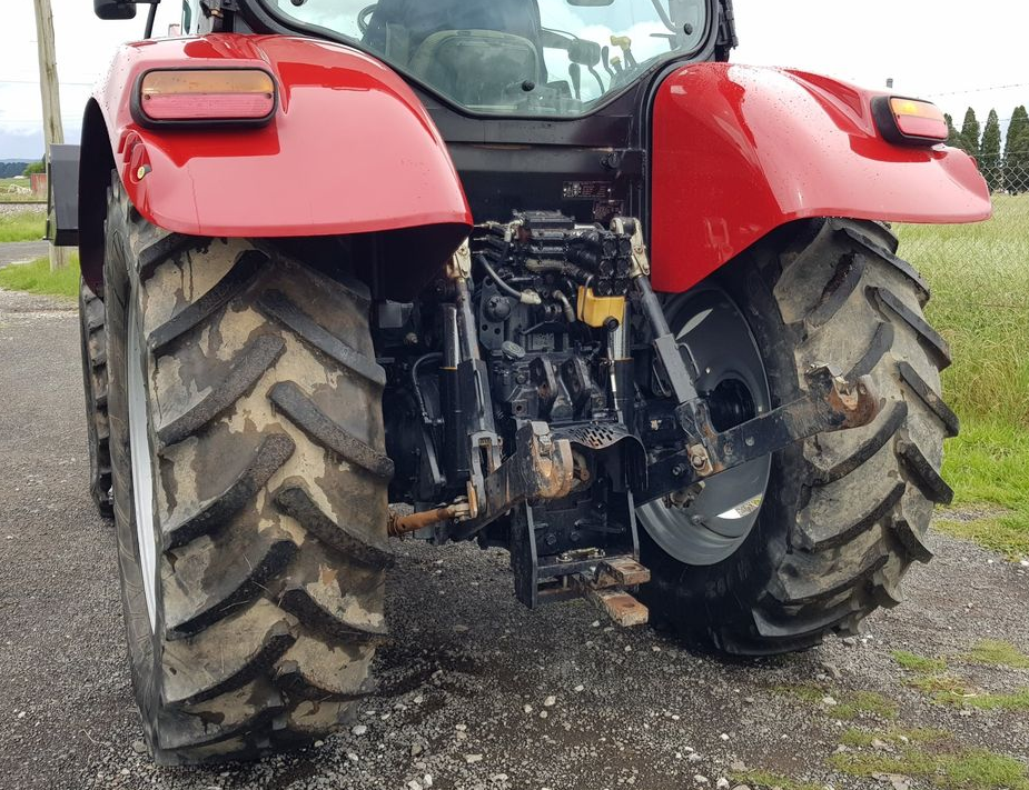 CASE IH MAXXUM 125 TRACTOR