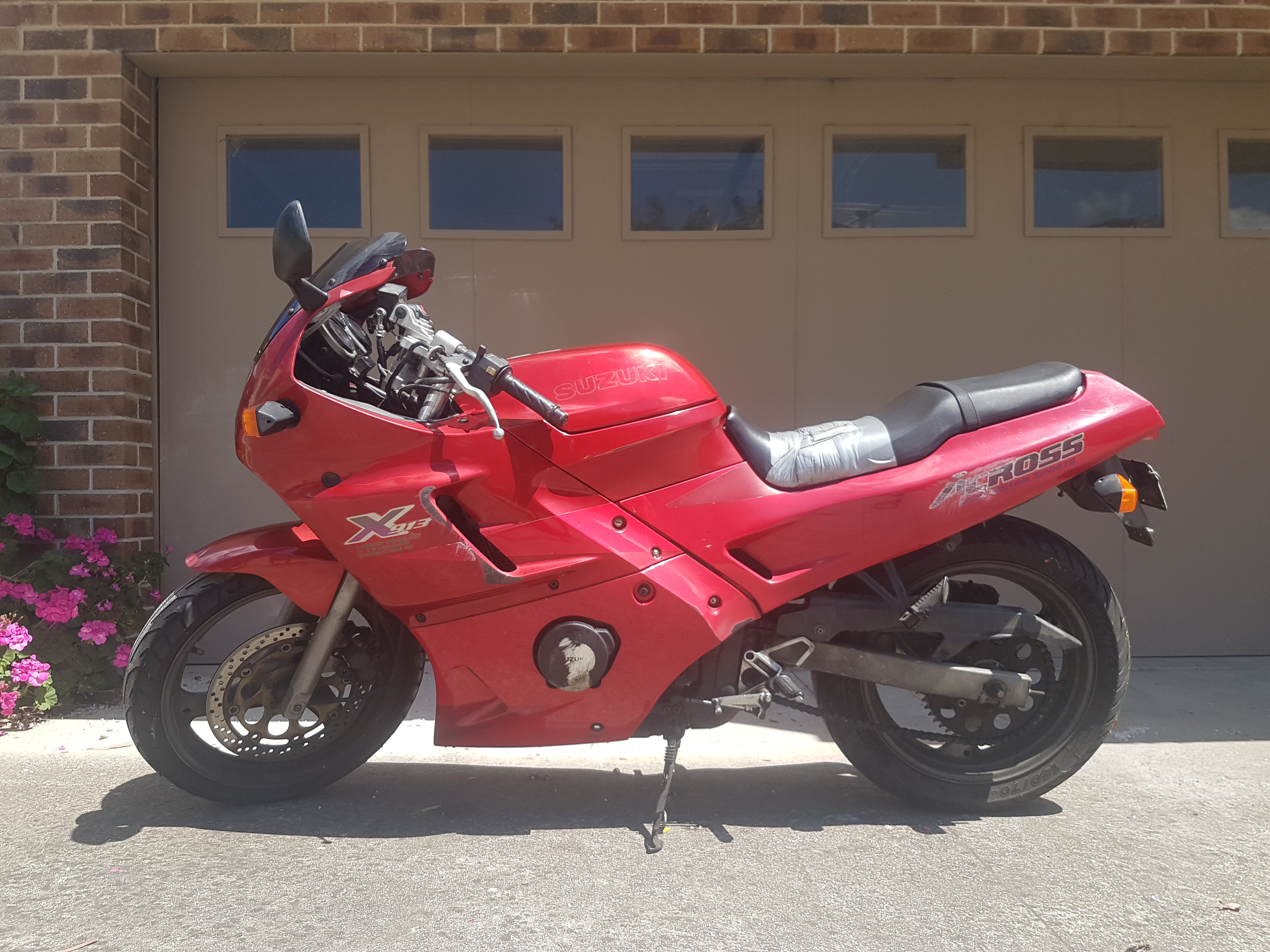 1995 SUZUKI GSX250F (ACROSS) ROAD
