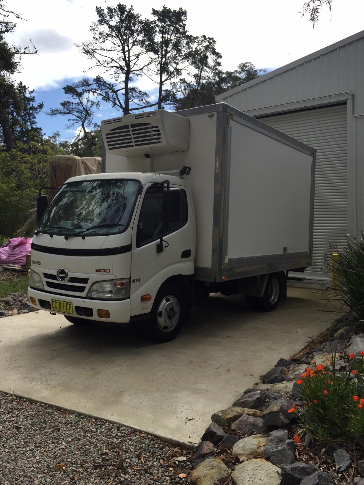 2010 HINO REFRIGERATED TRUCK 