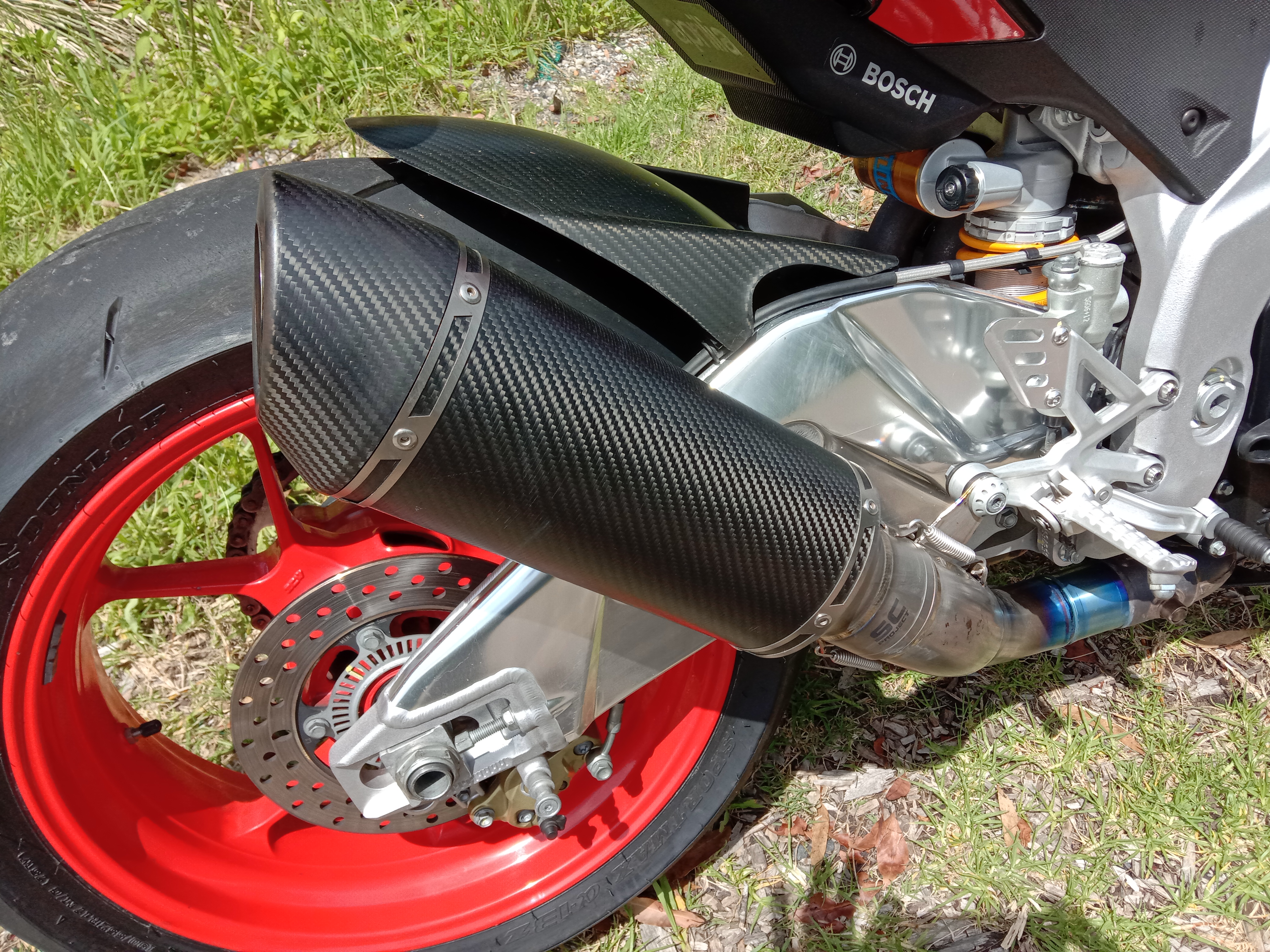 2015 APRILIA TUONO V4 1100CC FACTORY SPORTS