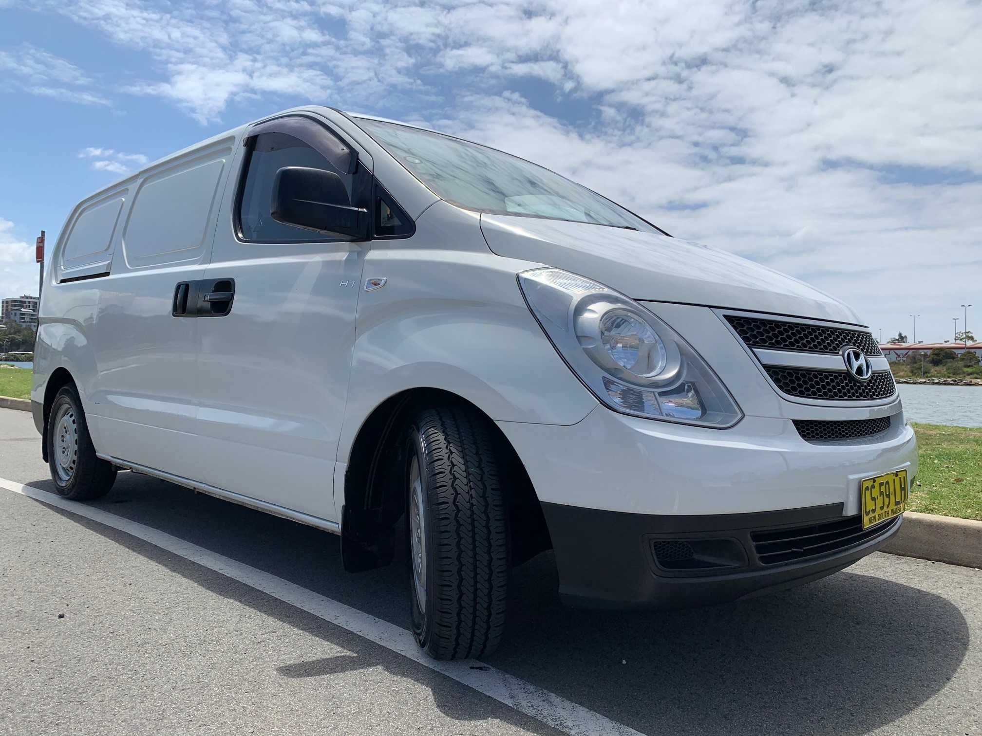 2011 HYUNDAI iLOAD REFRIGERATED VAN 