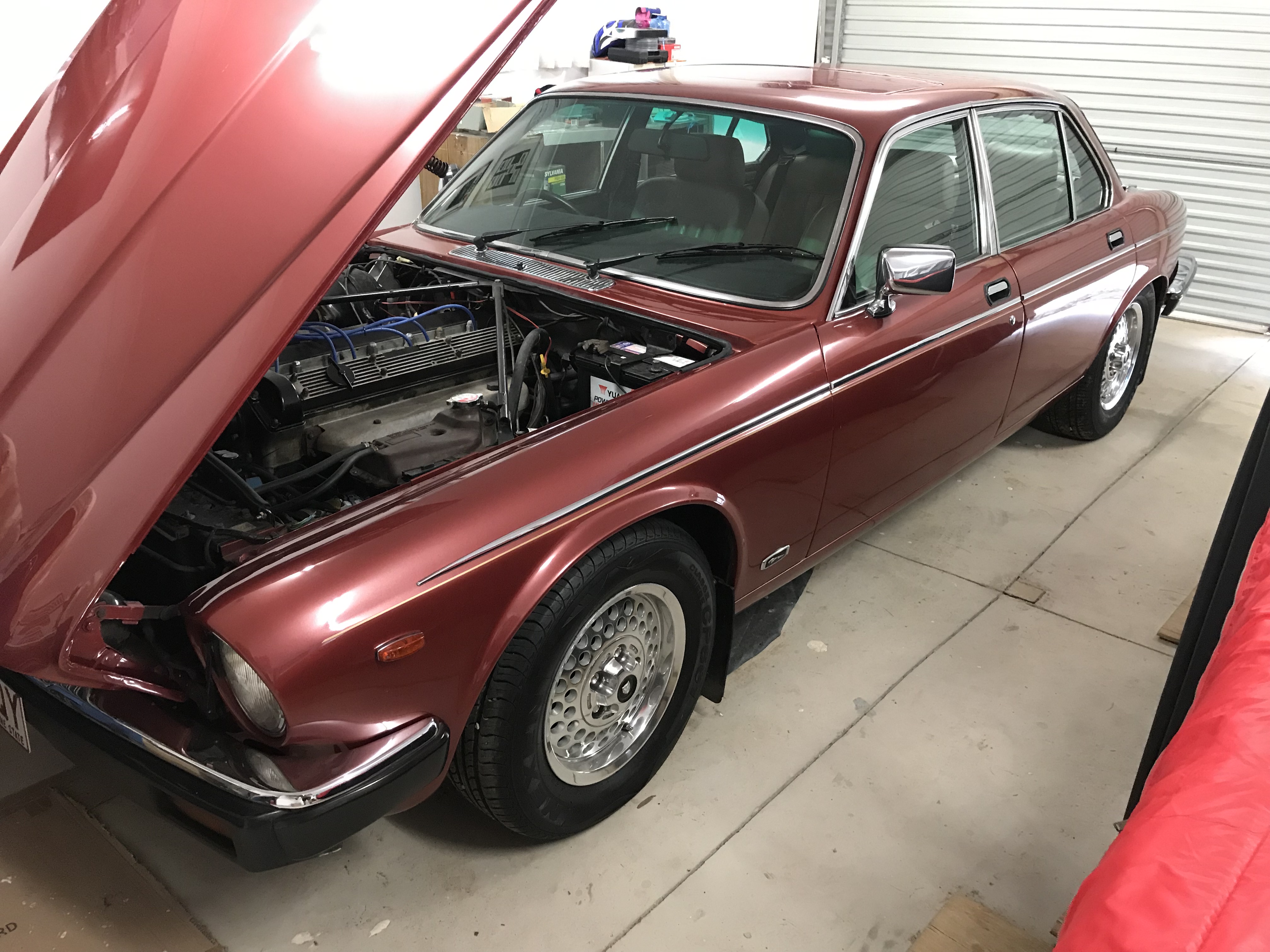 1984 JAGUAR XJ6 SERIES III SEDAN