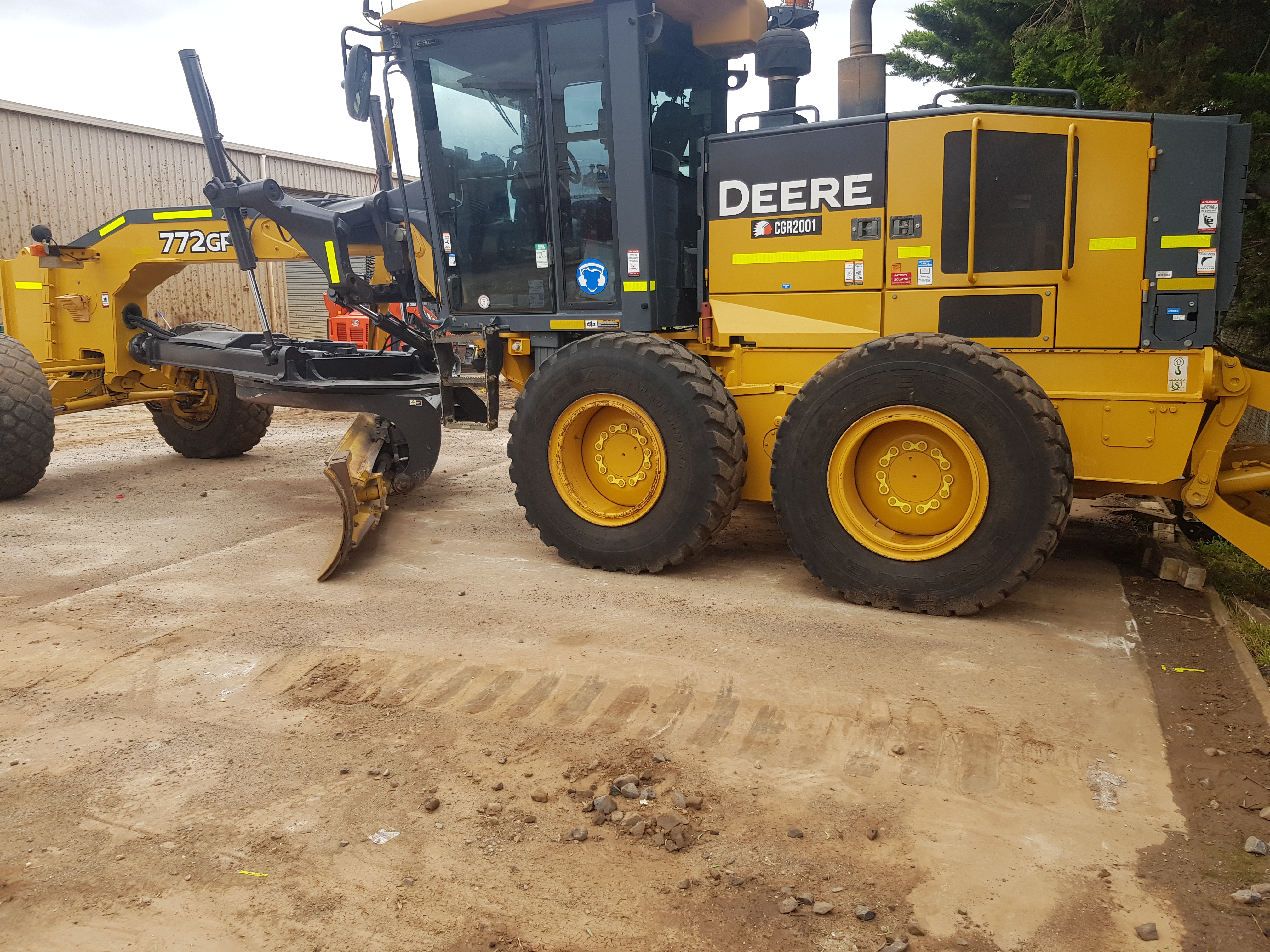 JOHN DEERE 772GP GRADER