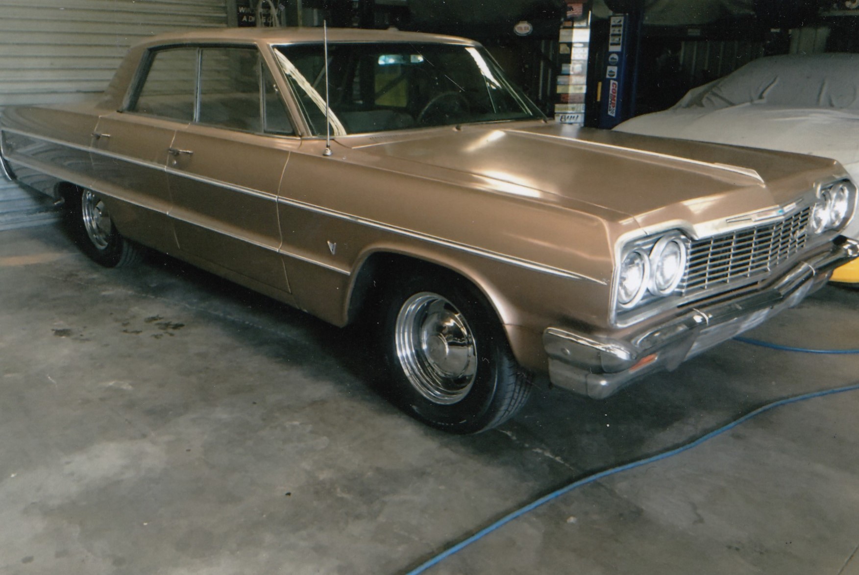 1964 CHEVROLET IMPALA 4DR PILLARLESS SEDAN 
