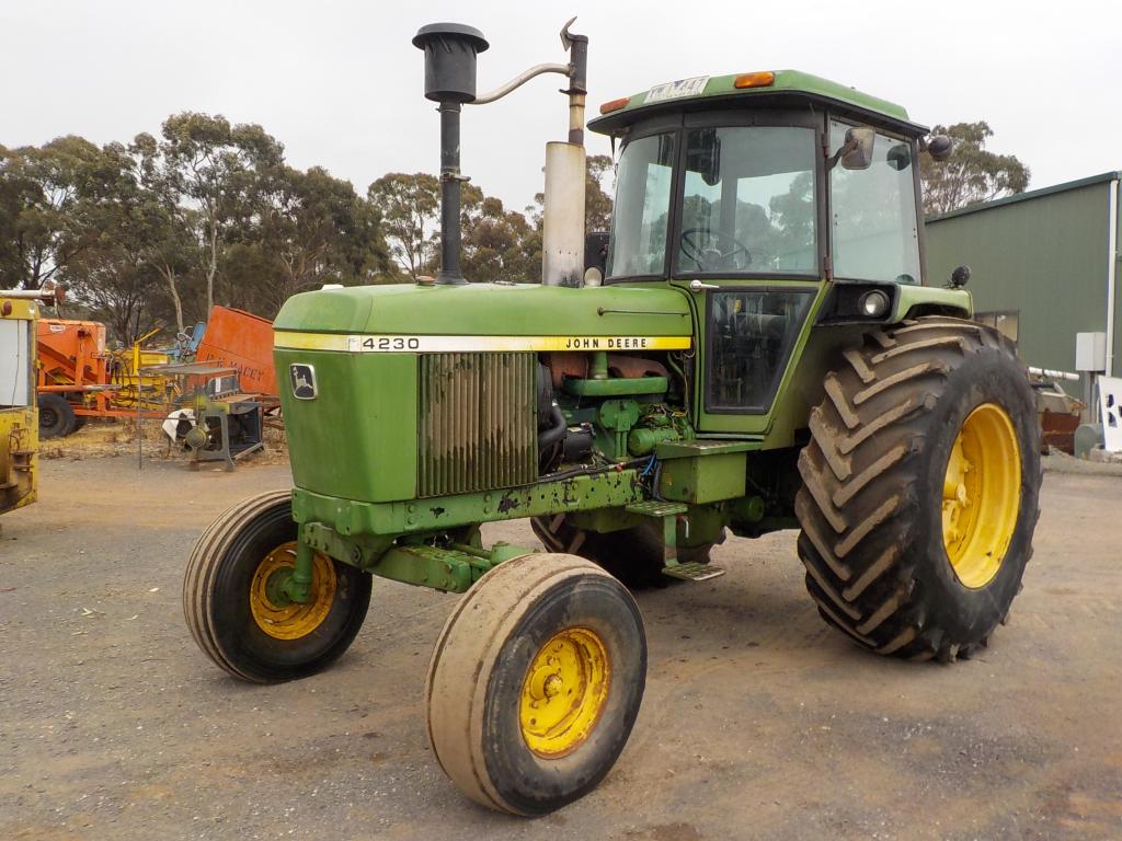 John Deere 4230 Tractor
