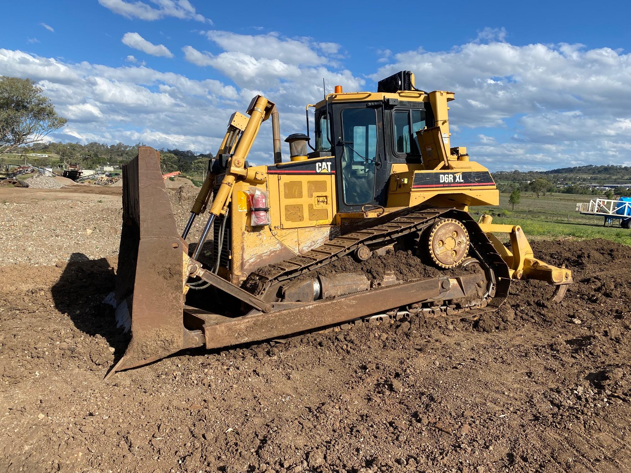 Caterpillar D6R XL Dozer