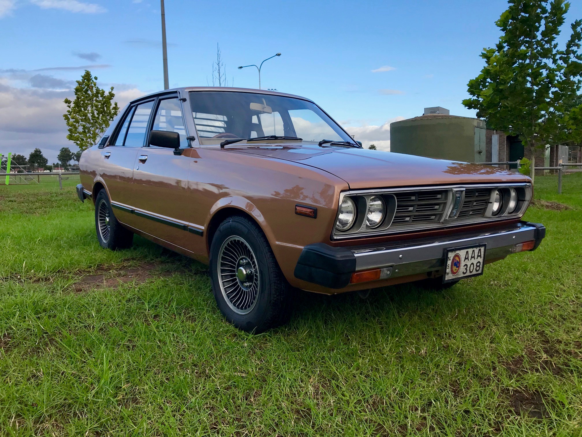 1981 DATSUN STANZA SEDAN