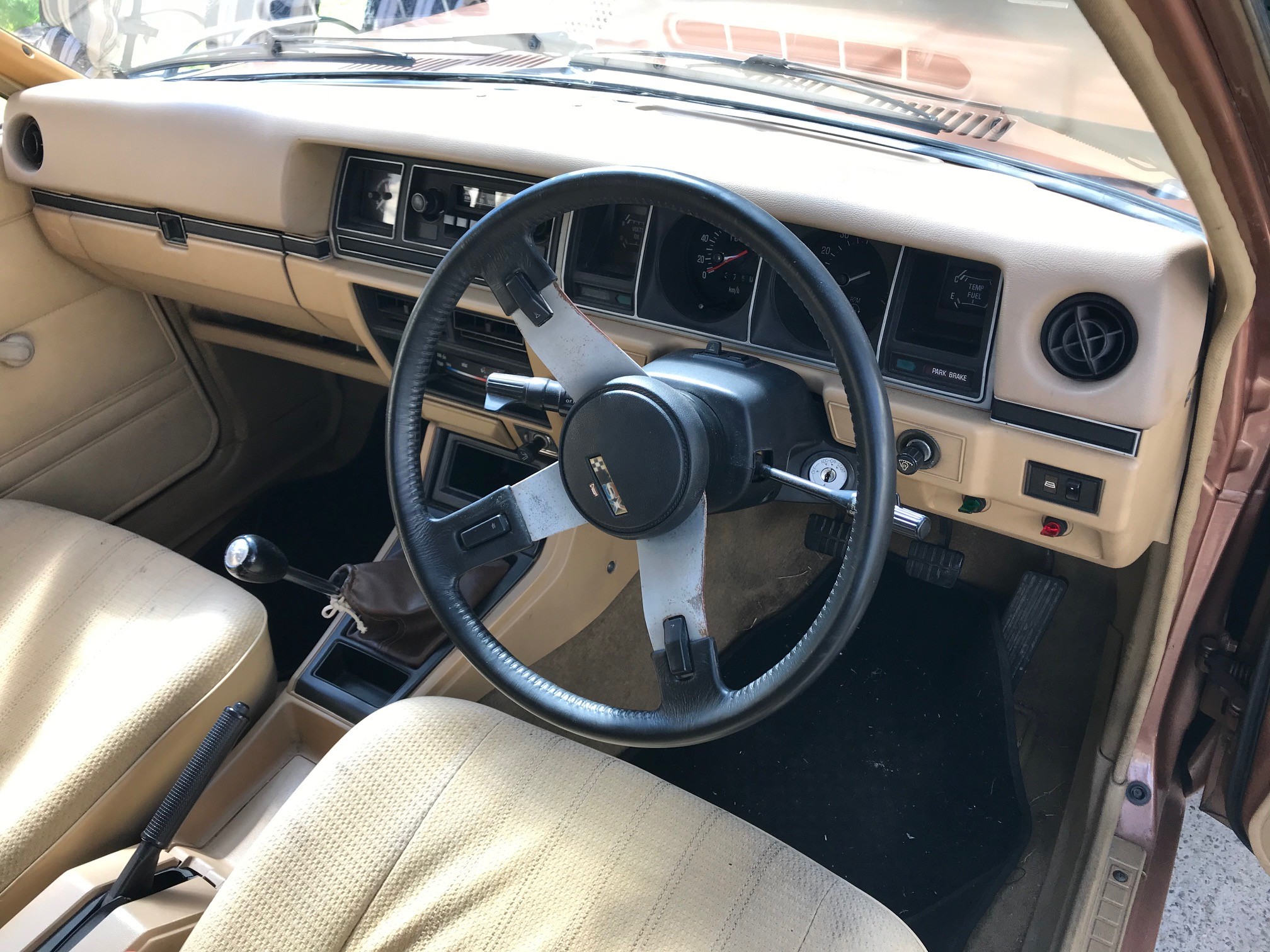 1981 DATSUN STANZA SEDAN