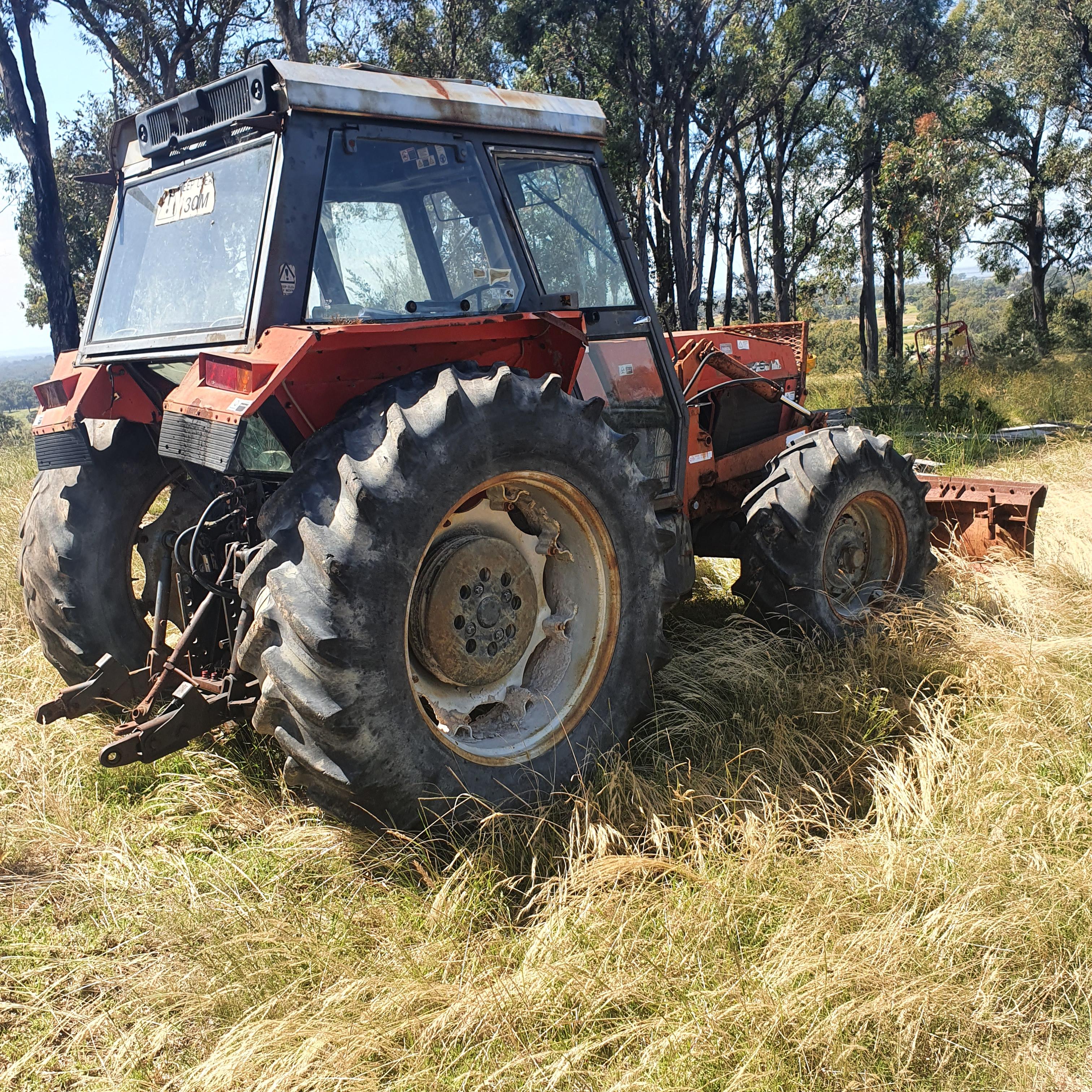 URSUS (ZETOR) TRACTOR