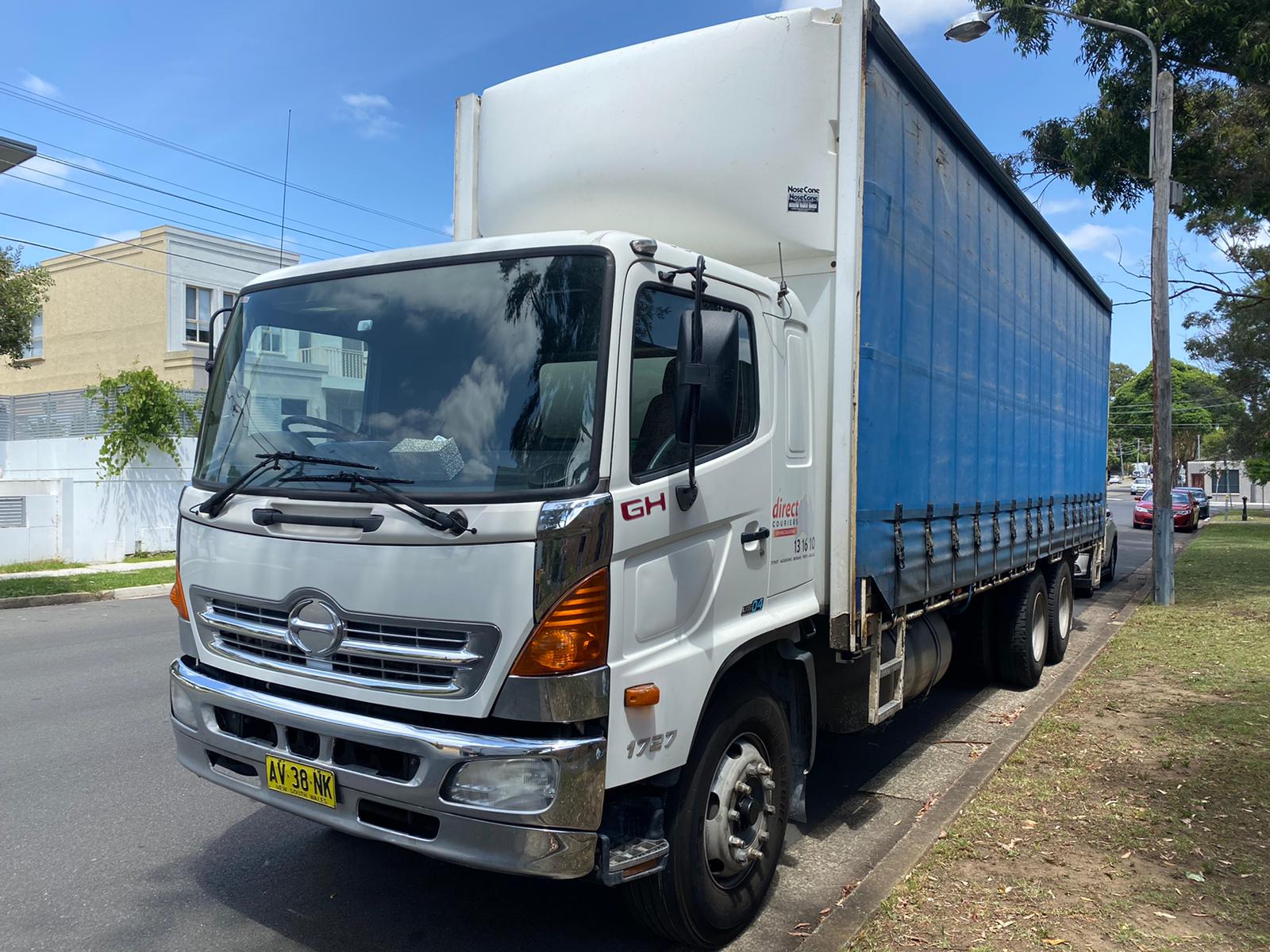 2008 HINO TRUCK 