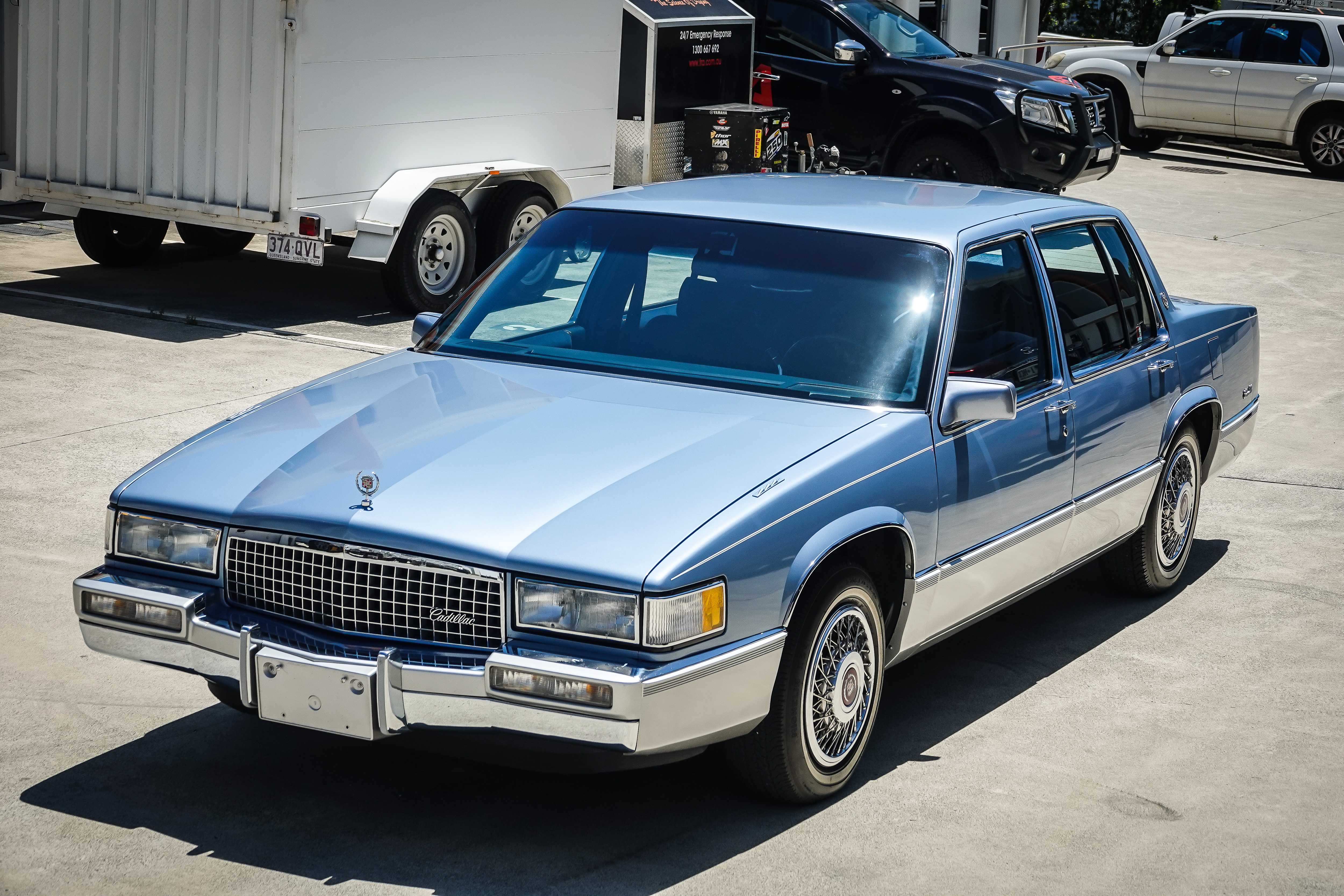 1990 CADILLAC DE VILLE SEDAN