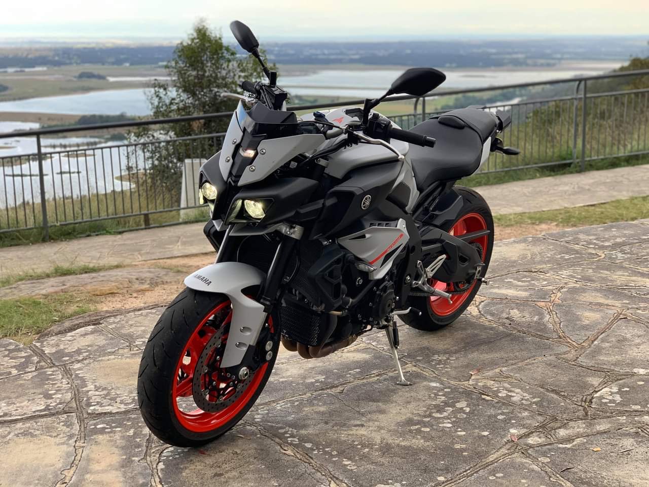 2019 YAMAHA MT-10A SPORTS