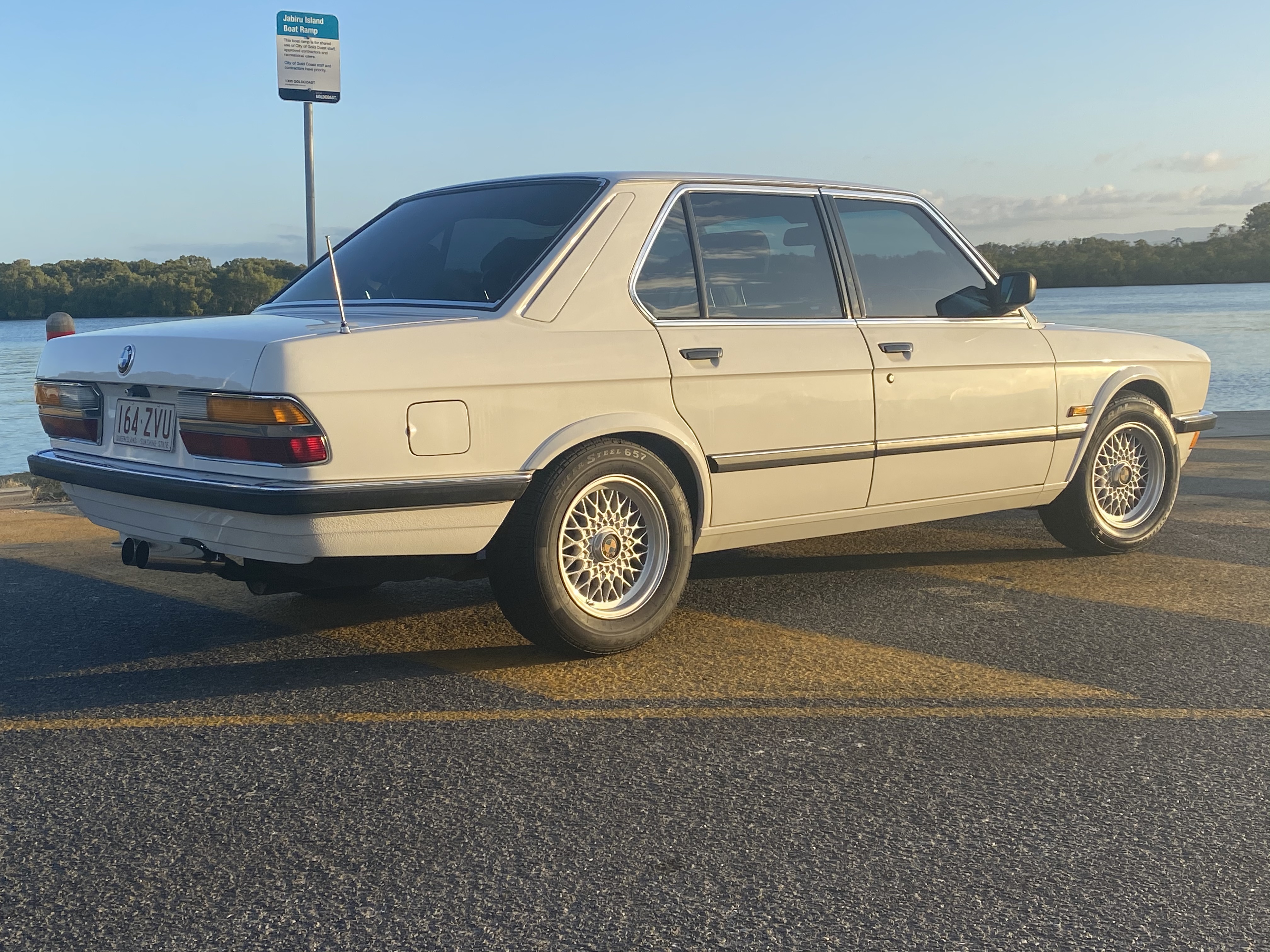 1986 BMW 5 35i EXECUTIVE SEDAN