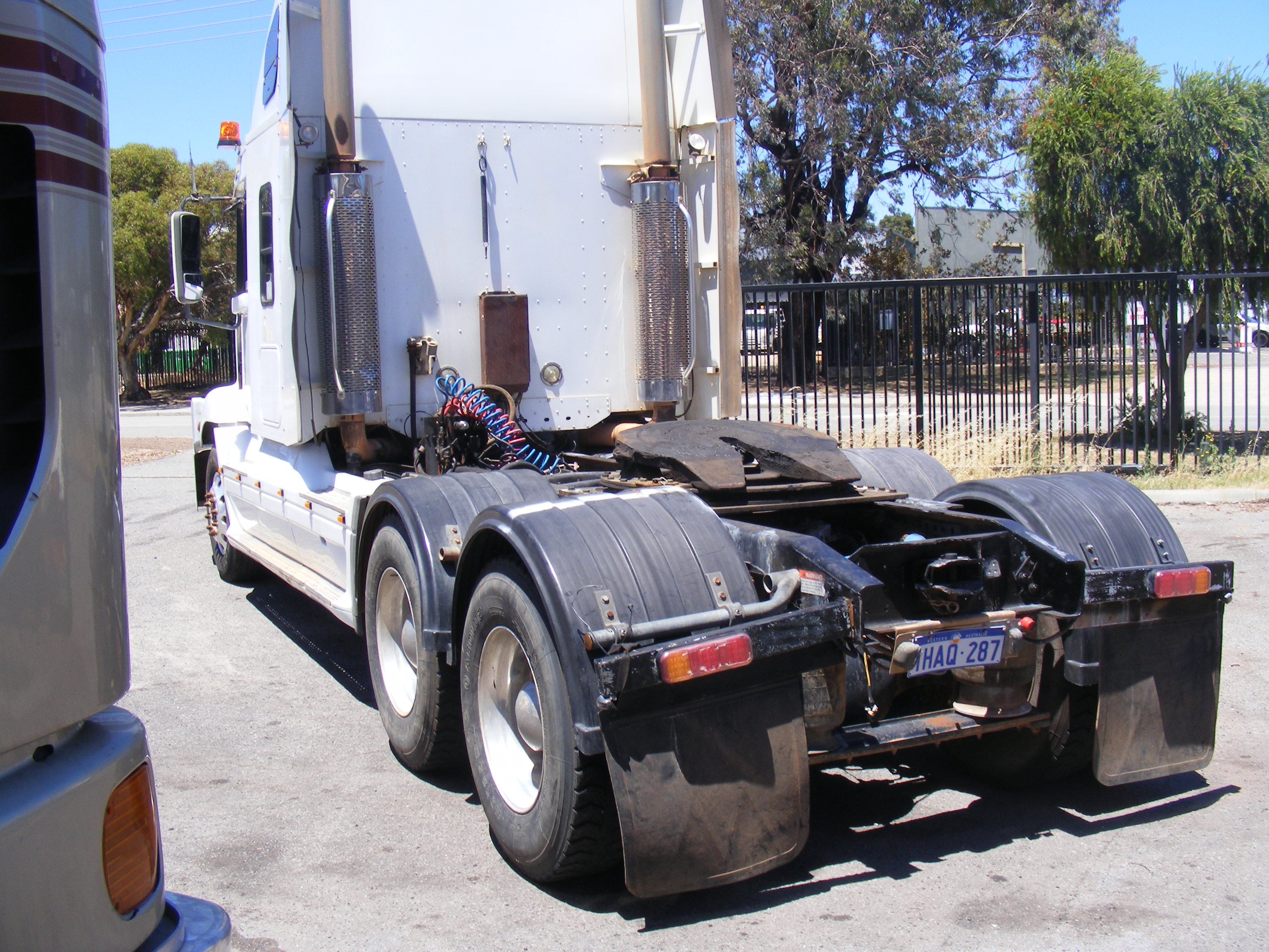 2001 FREIGHTLINER C 112 CENTURY CLASS (6x4) 18 SP MANUAL P/MOVER