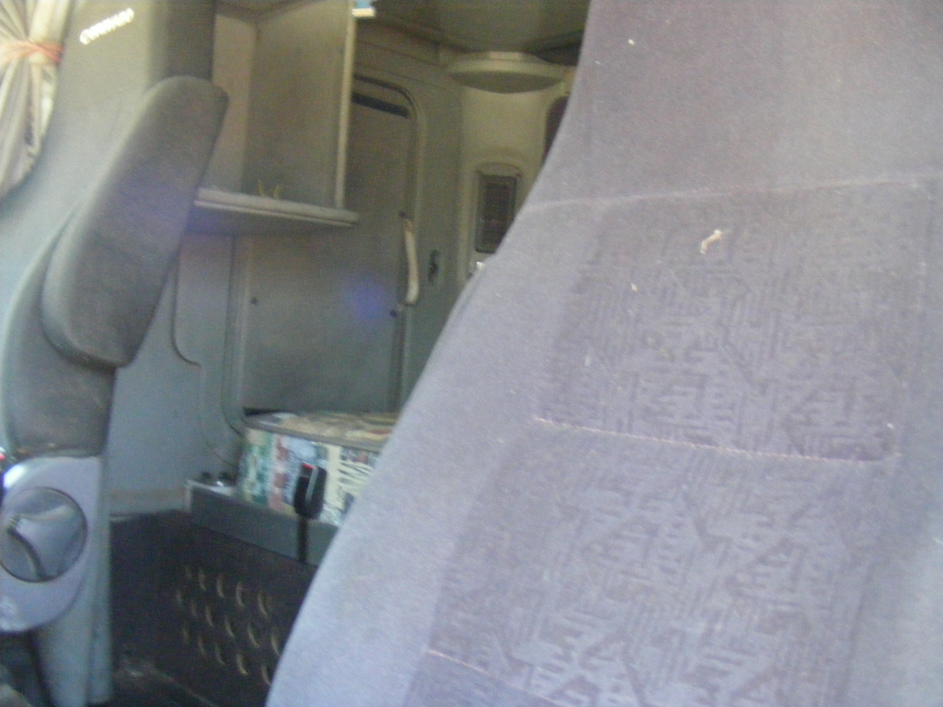 2001 FREIGHTLINER C 112 CENTURY CLASS (6x4) 18 SP MANUAL P/MOVER