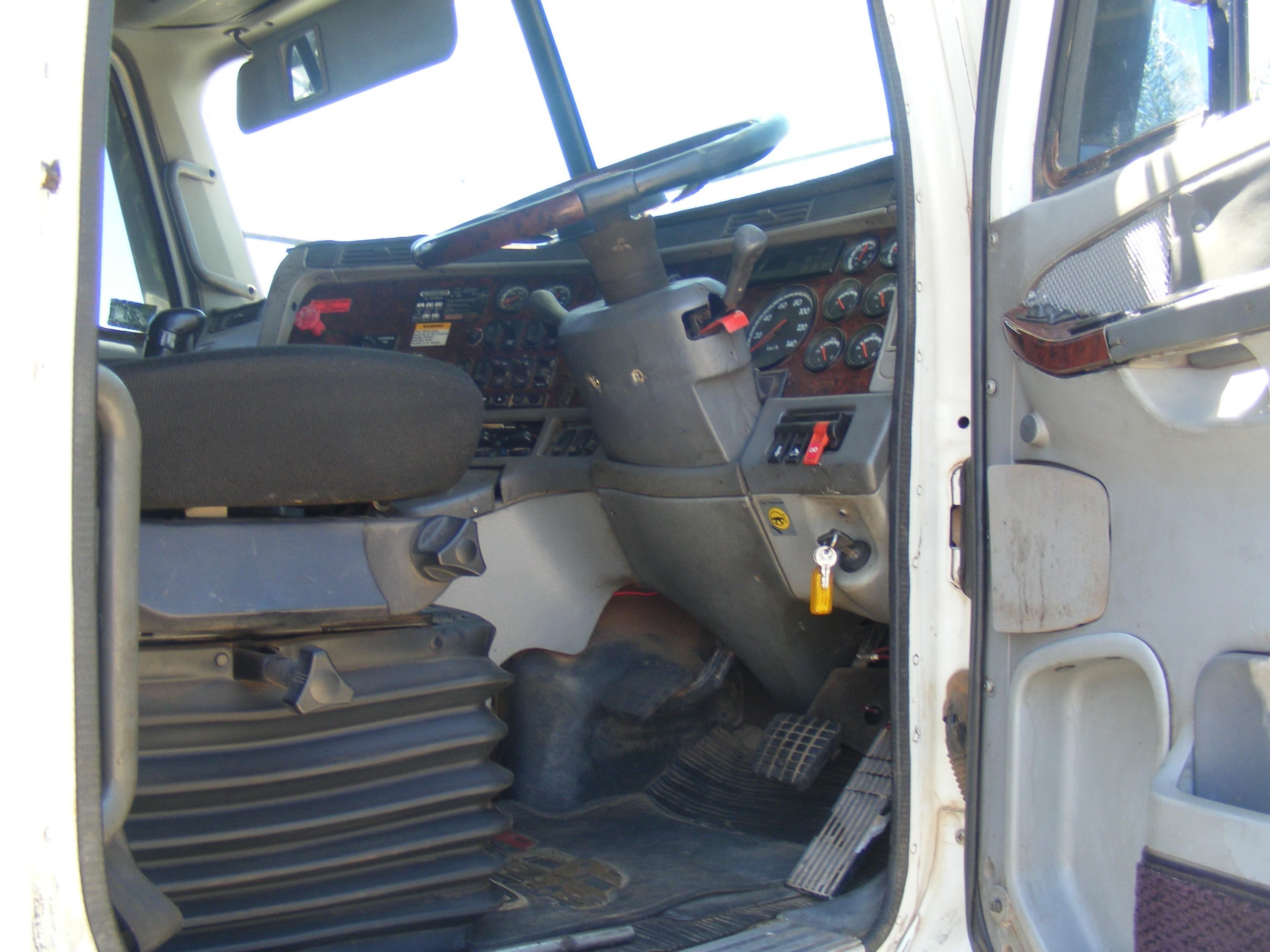 2001 FREIGHTLINER C 112 CENTURY CLASS (6x4) 18 SP MANUAL P/MOVER