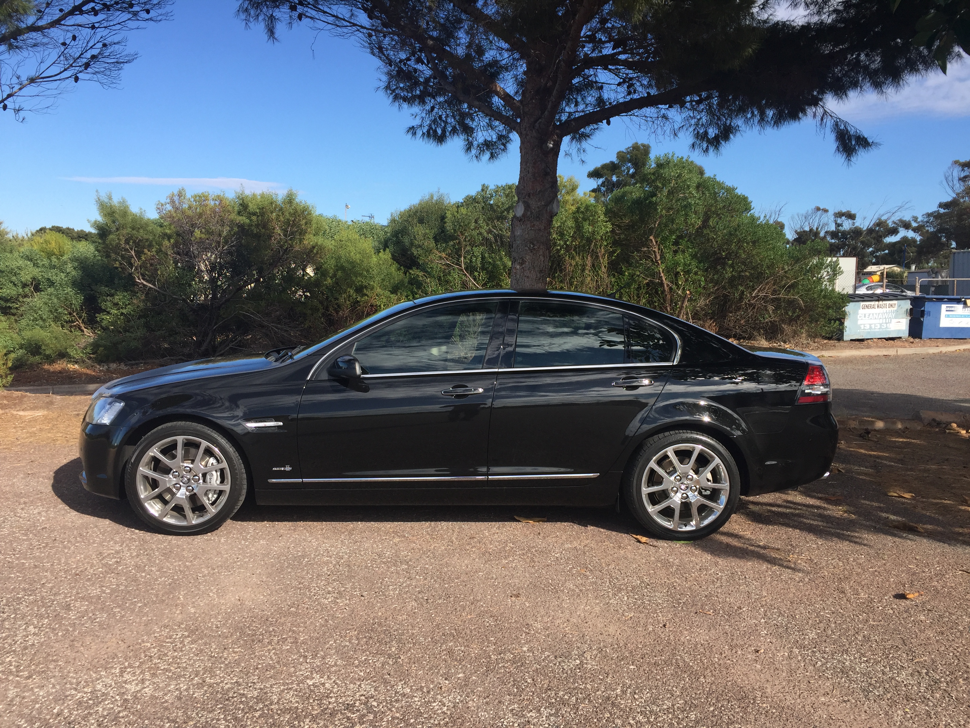 2011 HOLDEN CALAIS VE II V REDLINE EDITION SEDAN