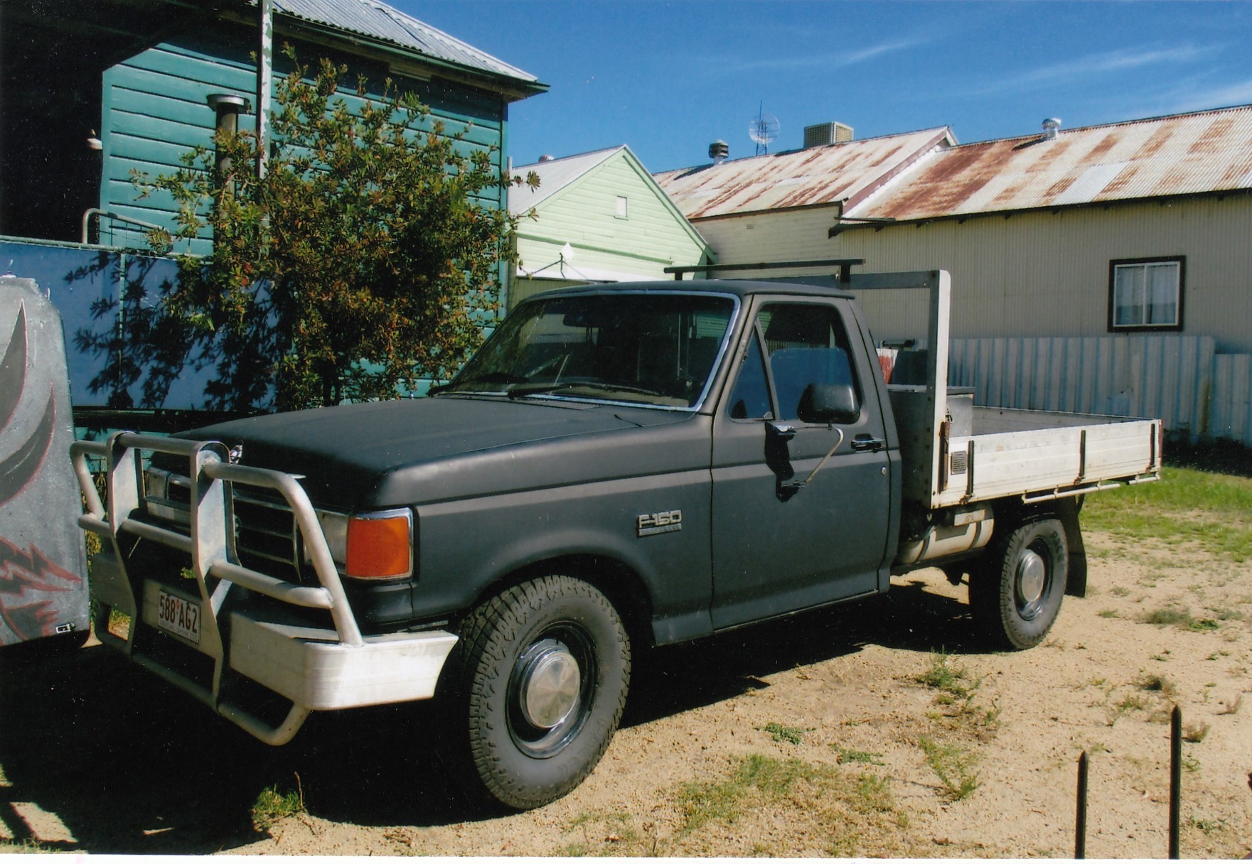 1987 FORD F150 UTILITY 