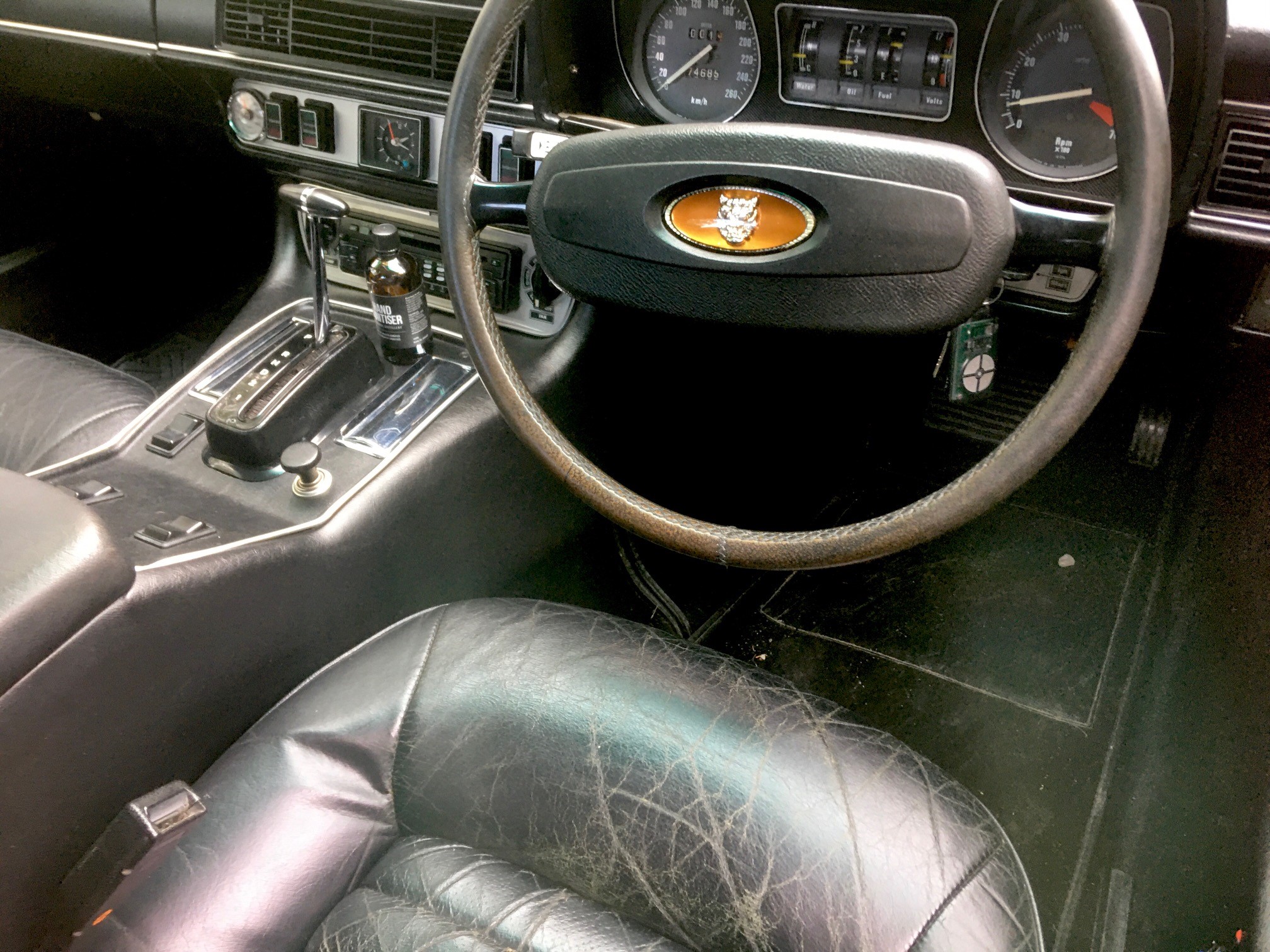 1977 JAGUAR XJS SEDAN