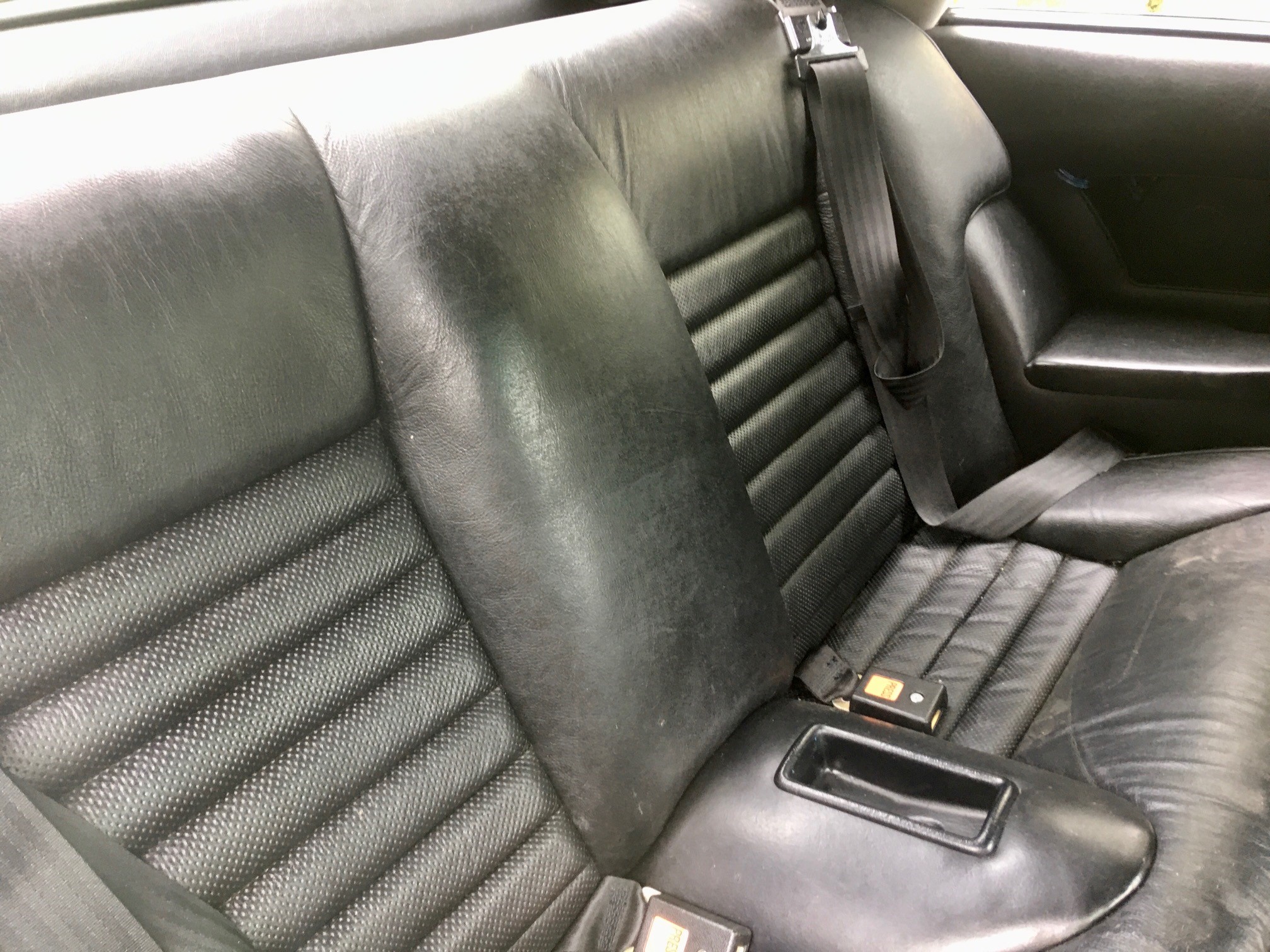 1977 JAGUAR XJS SEDAN