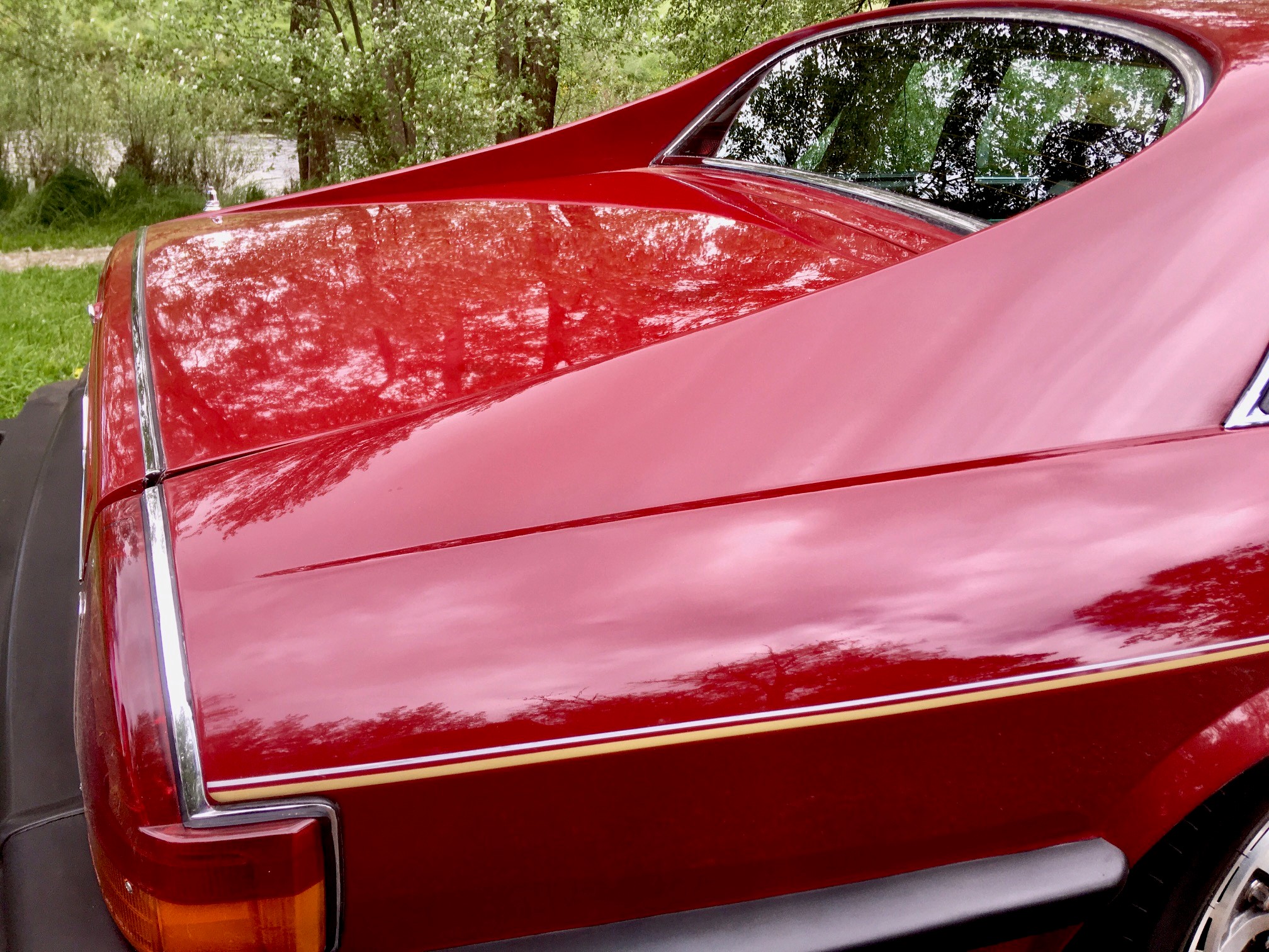 1977 JAGUAR XJS SEDAN