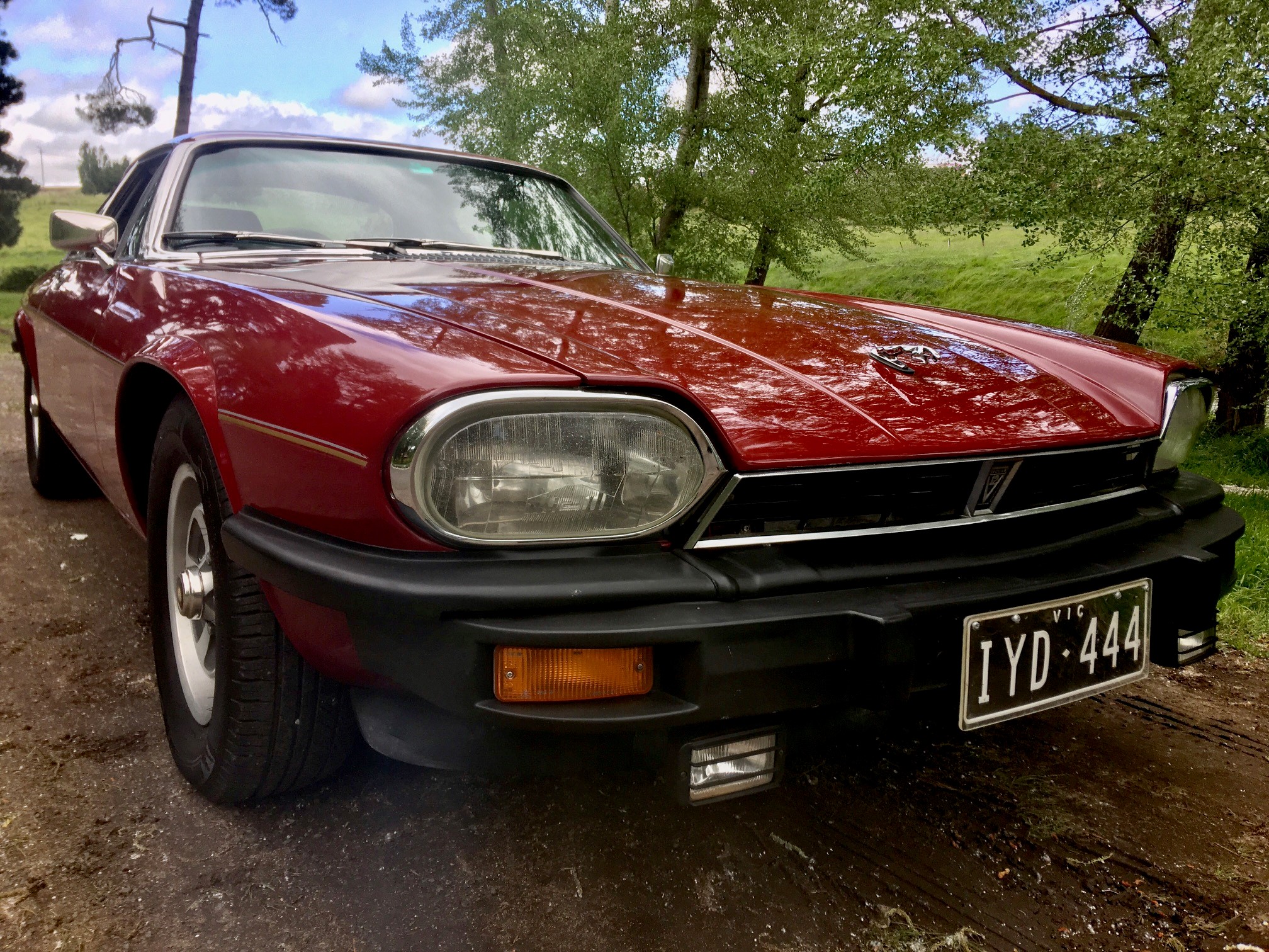 1977 JAGUAR XJS SEDAN