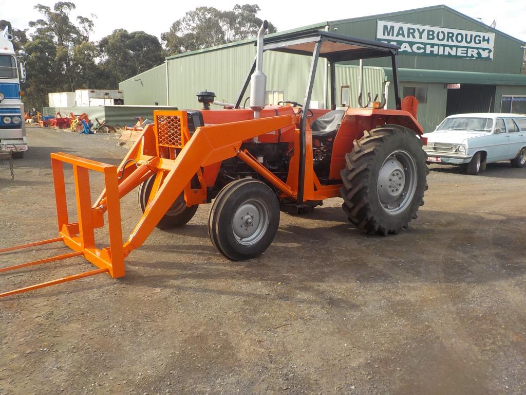 Massey/Ursus 3215 FEL Tractor