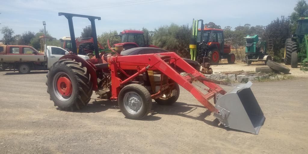 Massey Ferguson 135 FEL Tractor