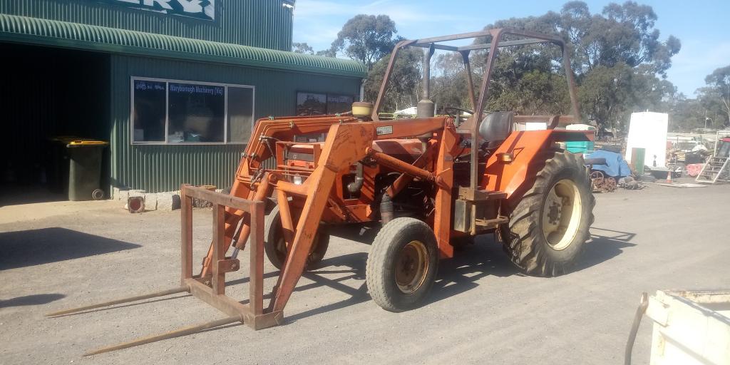Zetor 6211 FEL Tractor