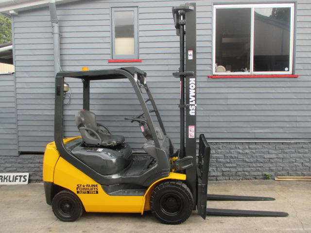 2011 Komatsu FD18T-20 1.8 Ton Forklift