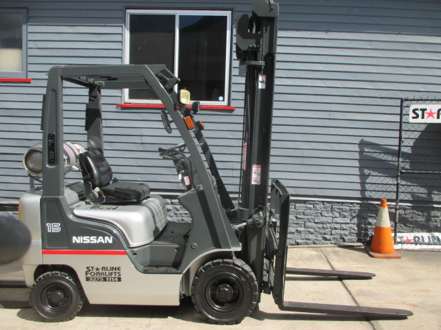 2009 Nissan L01A15 1.5 Ton Forklift