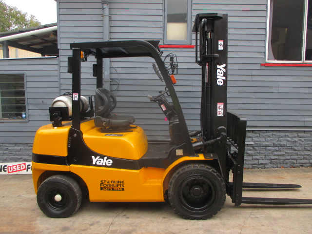 2010 Yale GLP30TX 3 Ton Forklift