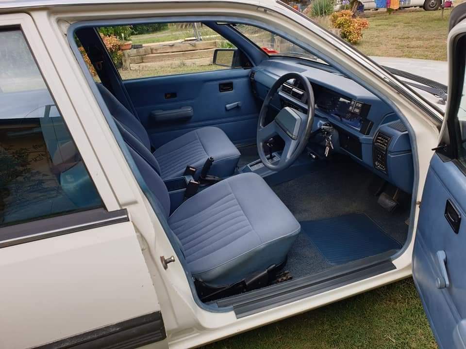 1986 HOLDEN COMMODORE VL EXECUTIVE WAGON