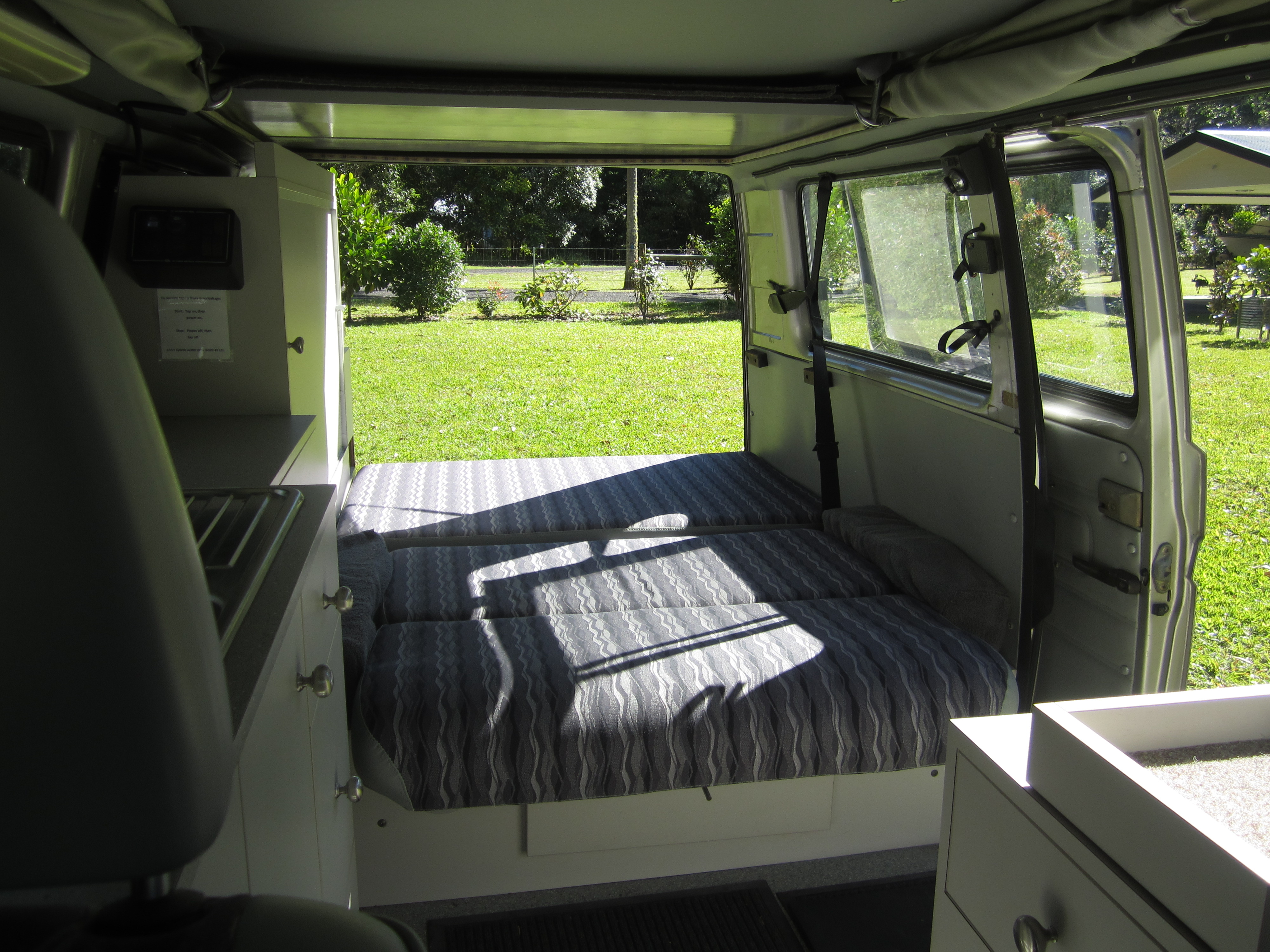 1988 VOLKSWAGEN SYNCRO 4X4 POP TOP CAMPERVAN