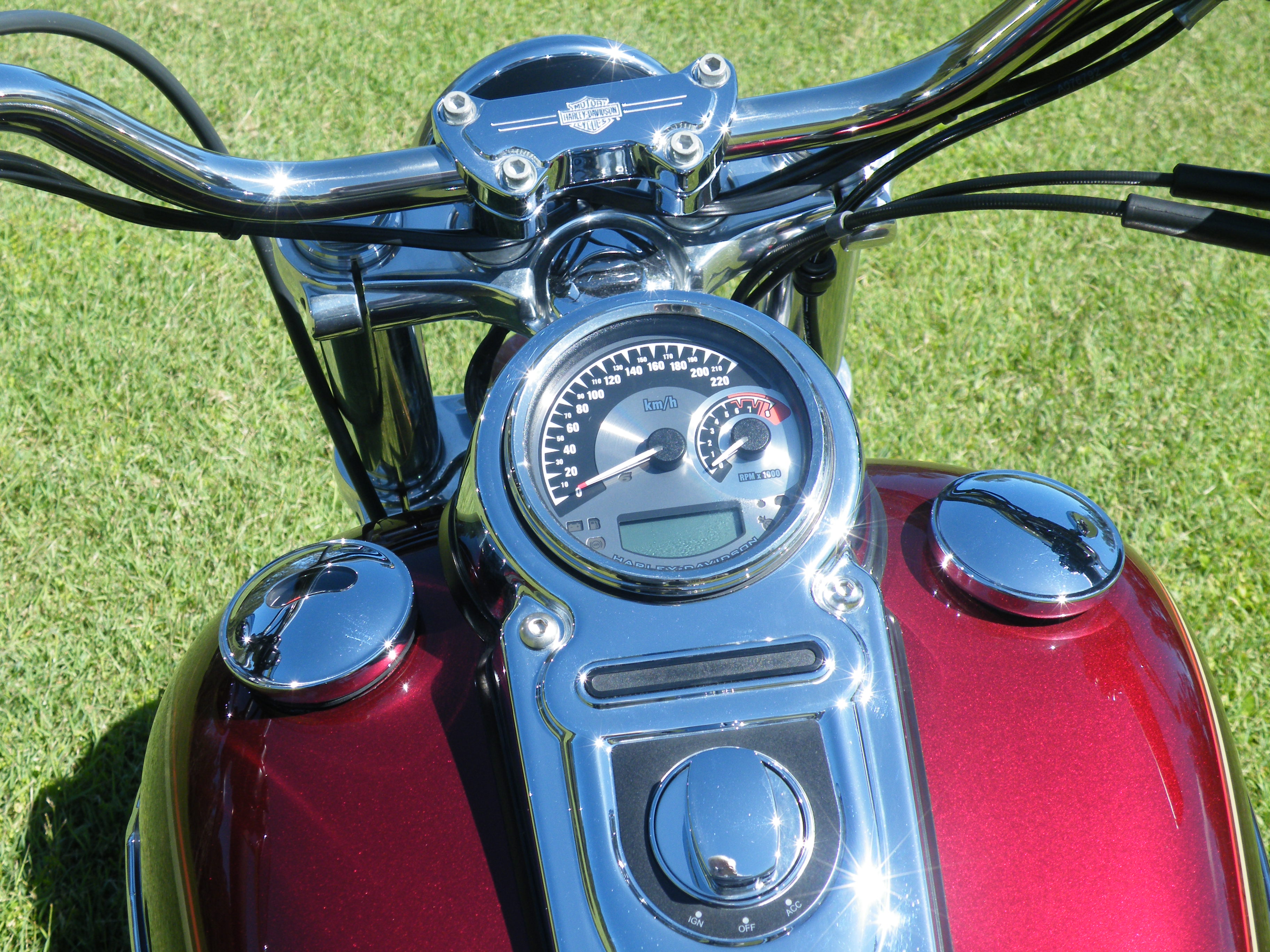 2014 HARLEY-DAVIDSON FXDC DYNA SUPER GLIDE CUSTOM CRUISER