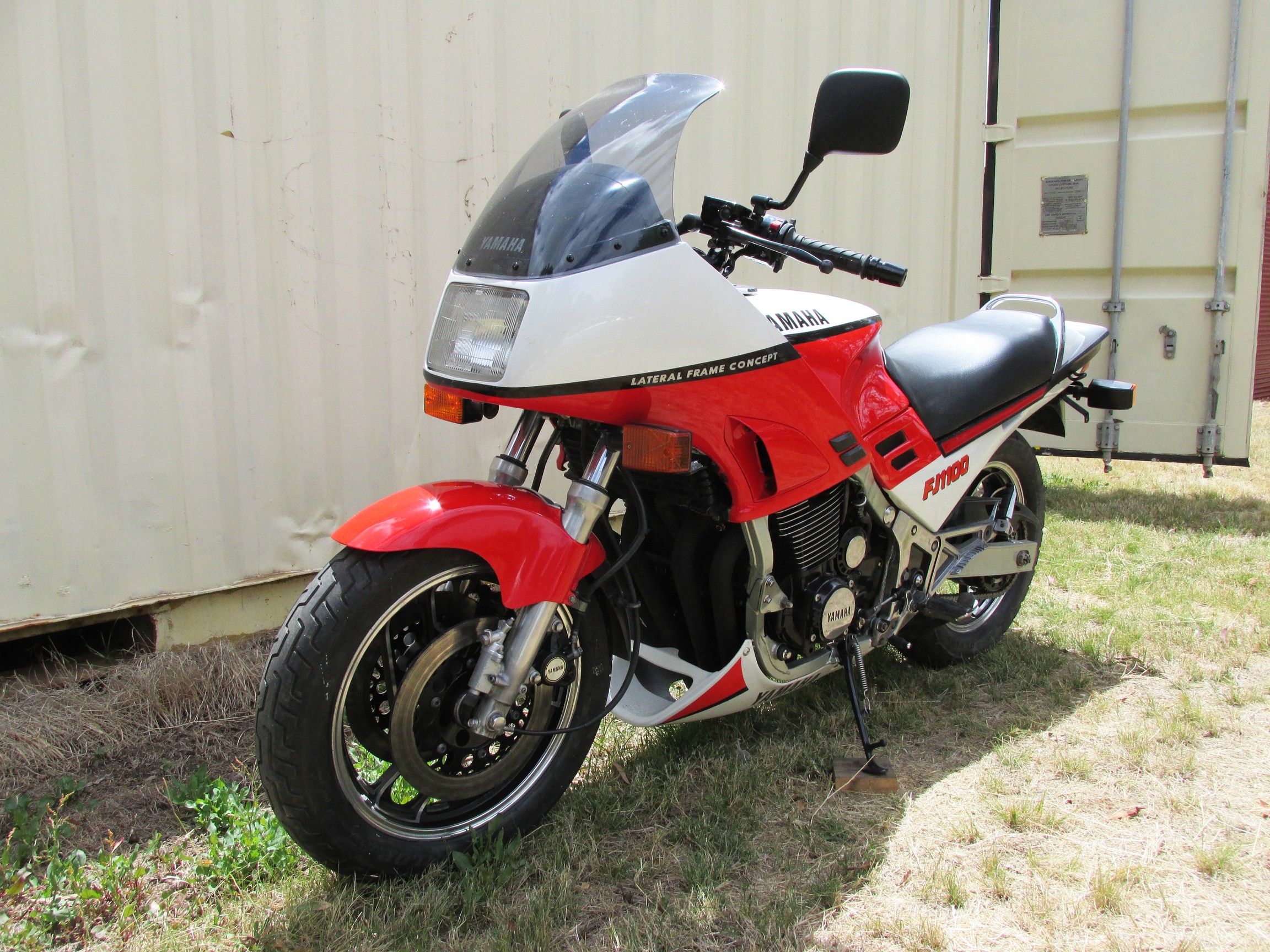 1985 YAMAHA FJ1100 ROAD
