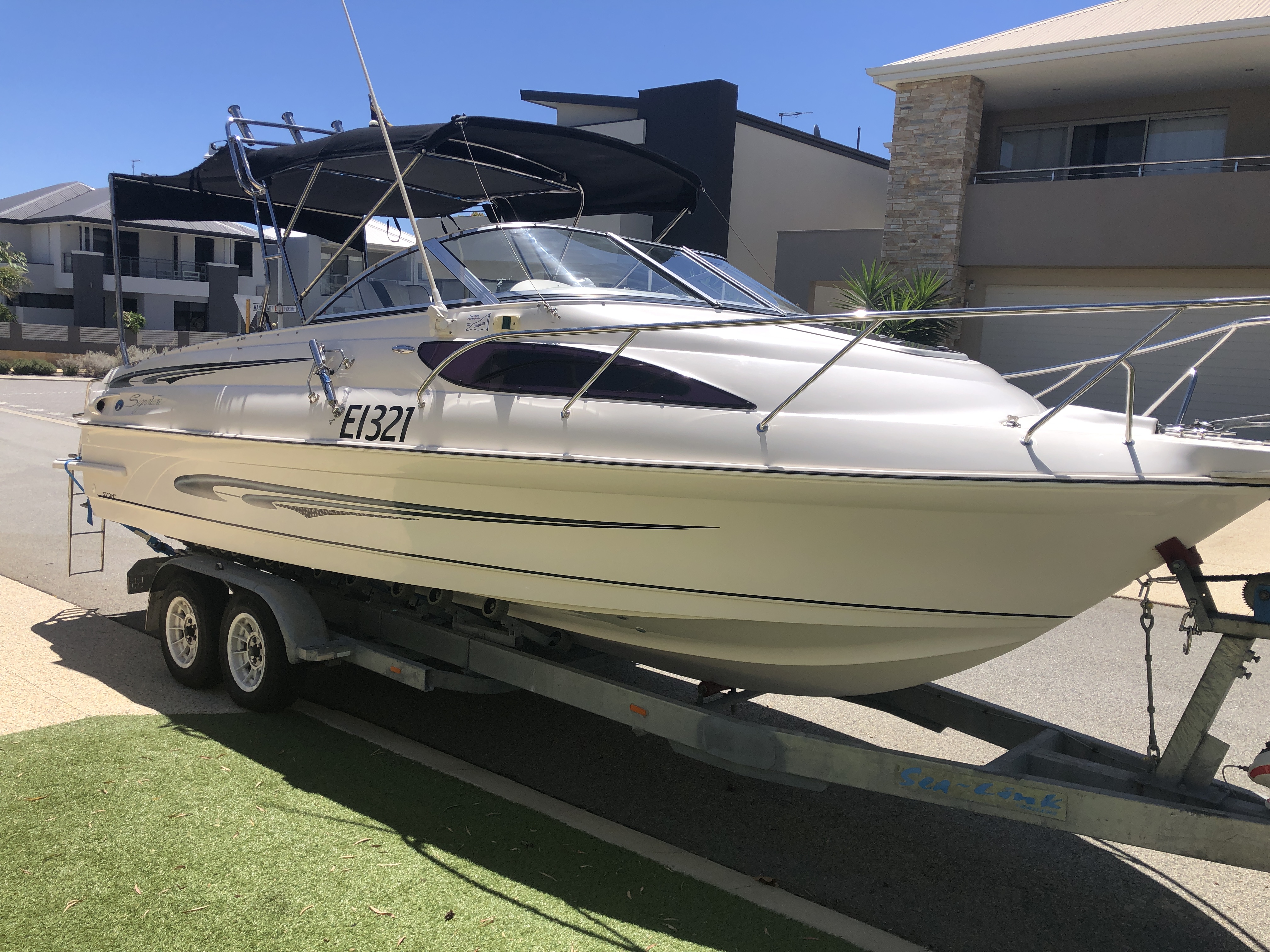 2006 HAINES SIGNATURE 702 L STERNDRIVE CUDDY CABIN