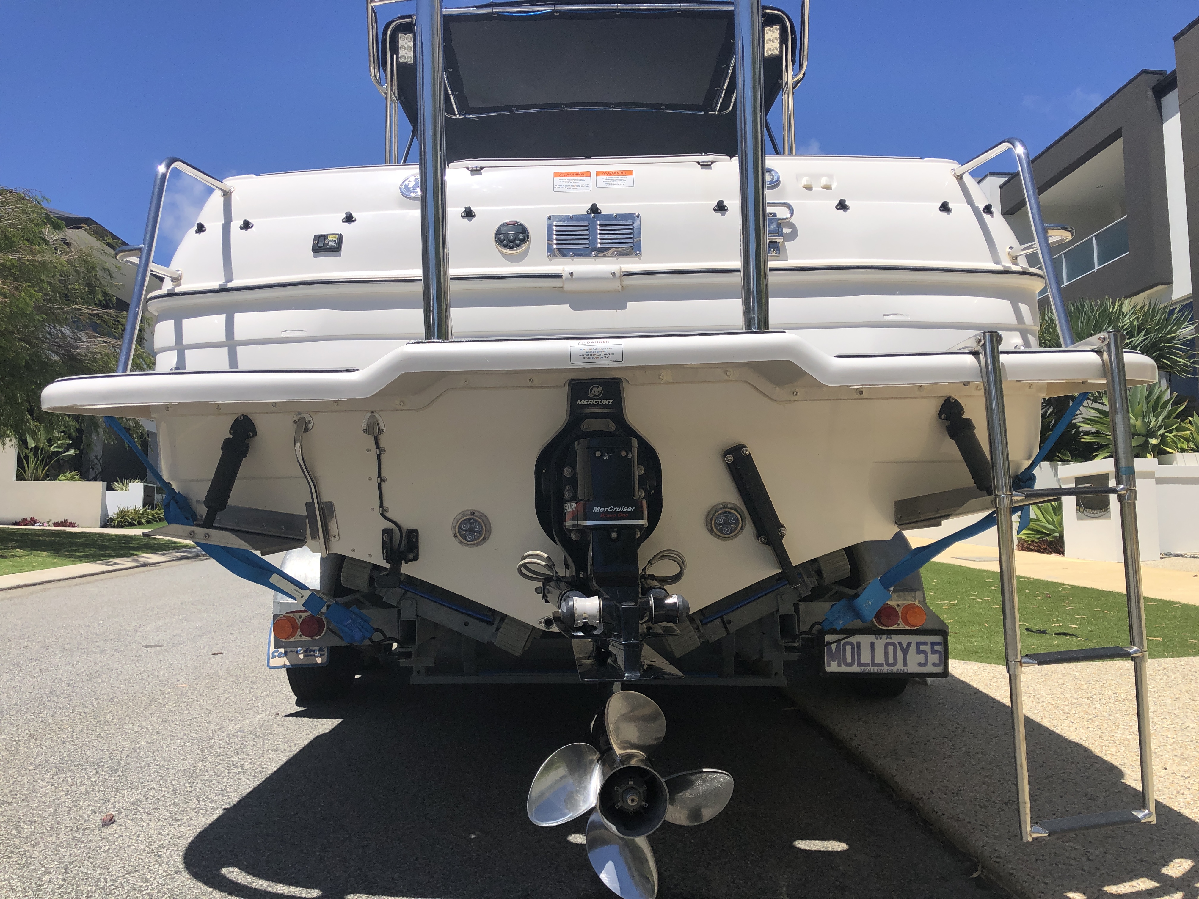 2006 HAINES SIGNATURE 702 L STERNDRIVE CUDDY CABIN