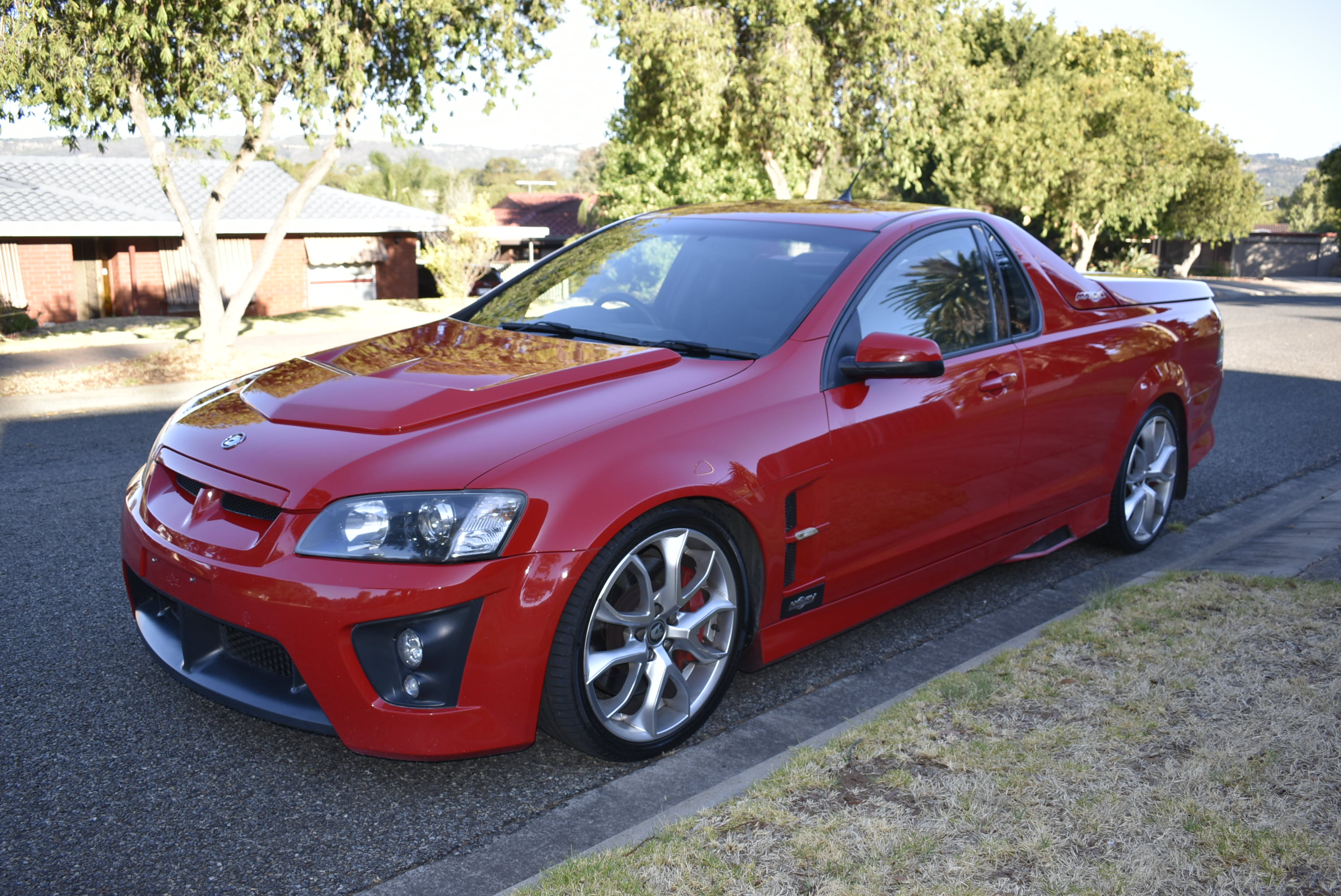 2007 HSV MALOO E SERIES R8 UTILITY