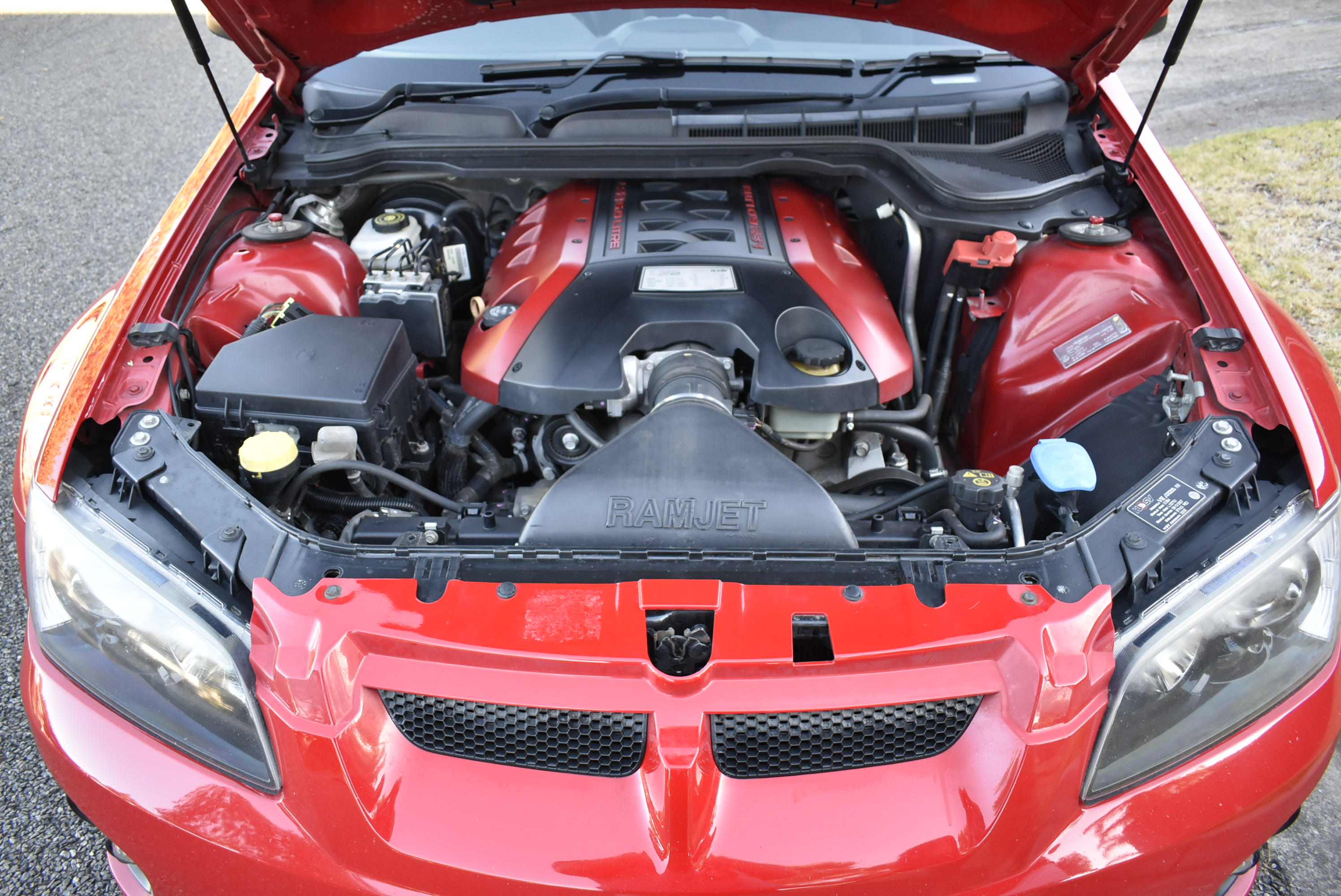 2007 HSV MALOO E SERIES R8 UTILITY