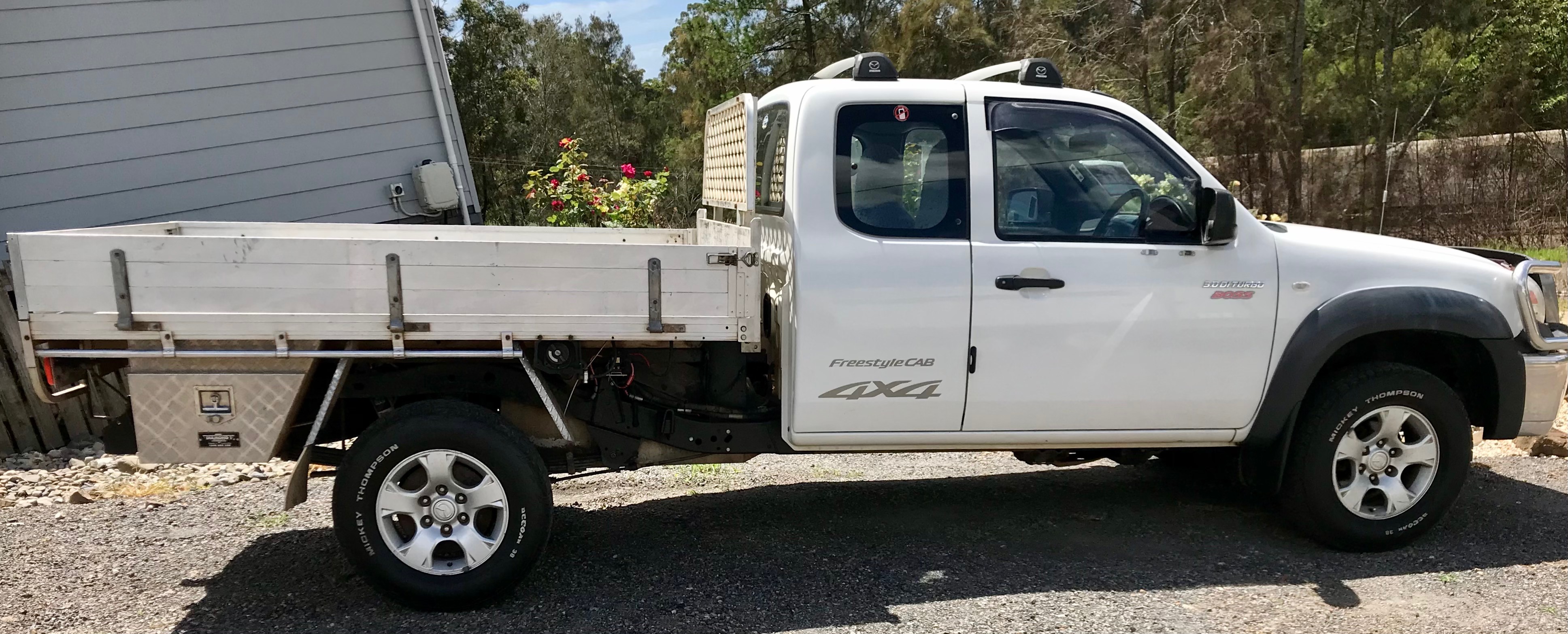 2010 MAZDA BT-50 BOSS B3000 DX+ (4X4) TRAY BACK UTE