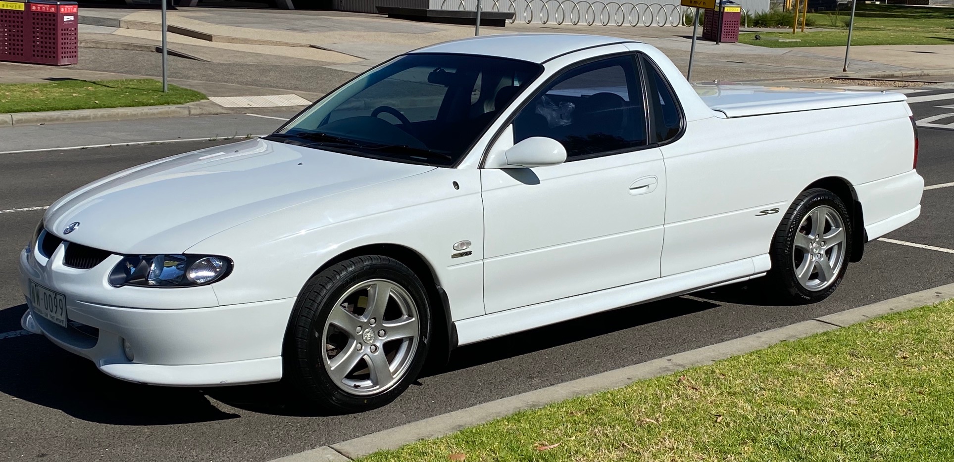 2002 HOLDEN COMMODORE SS UTE 