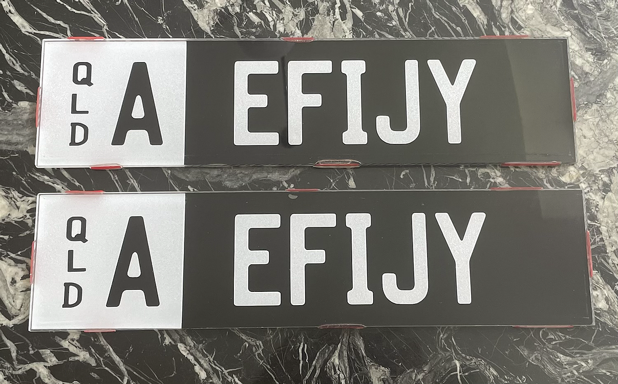 A EFIJY - PERSONALISED QLD PLATES