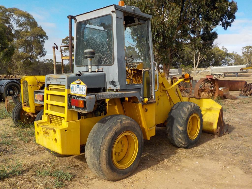 International 4WD Front End Loader
