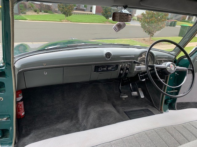 1954 FORD CUSTOMLINE SEDAN