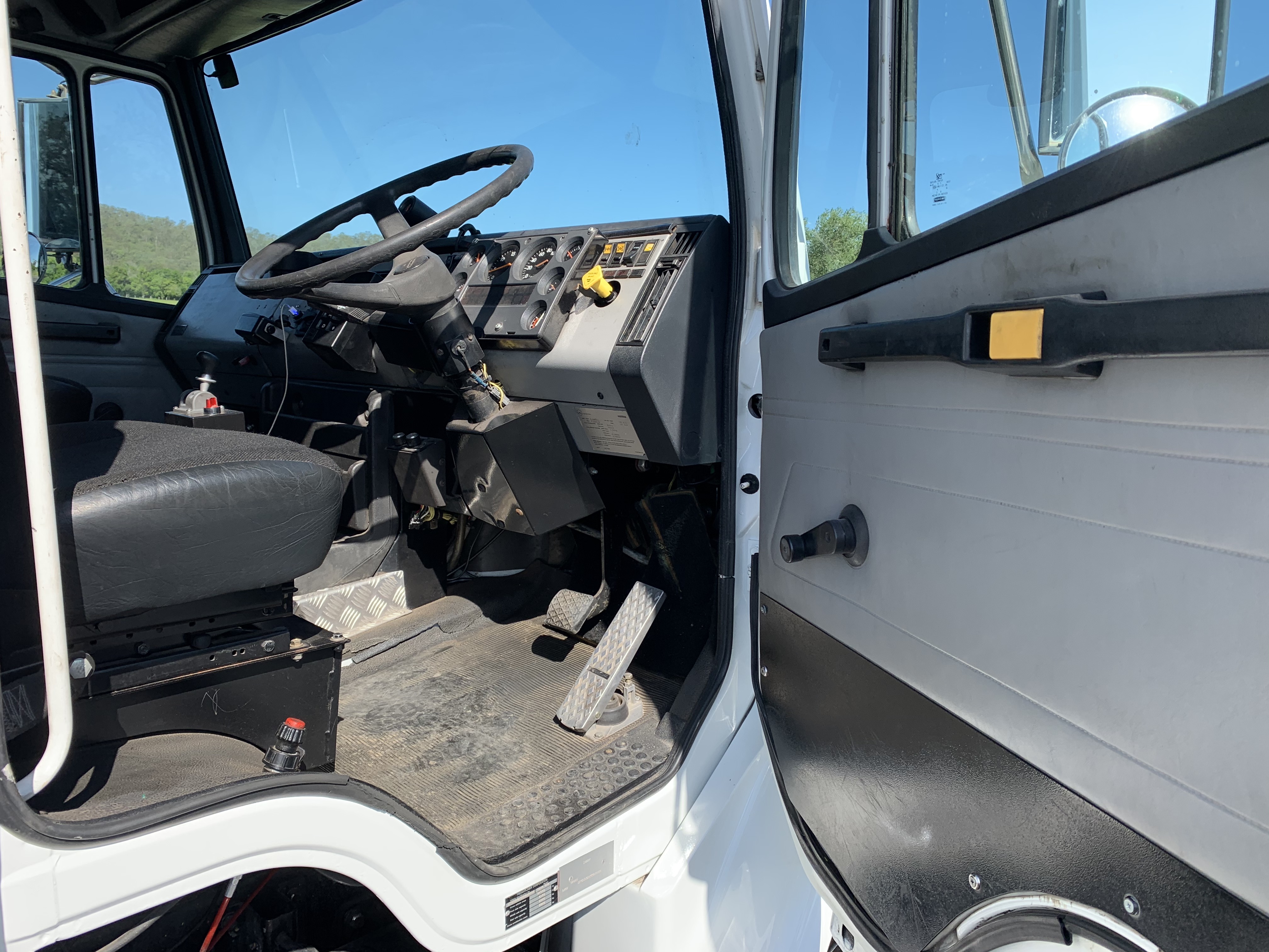 1997 FREIGHTLINER FL80 TIPPER