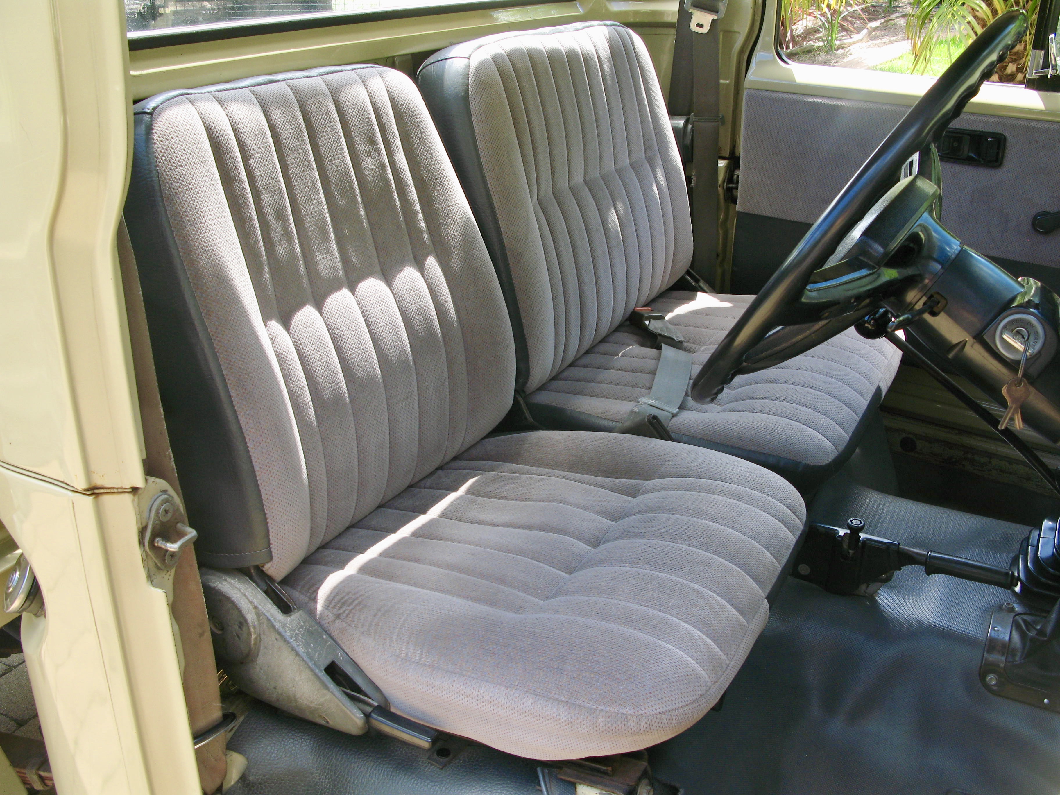 1984 TOYOTA LANDCRUISER HJ45 TRAY BODY