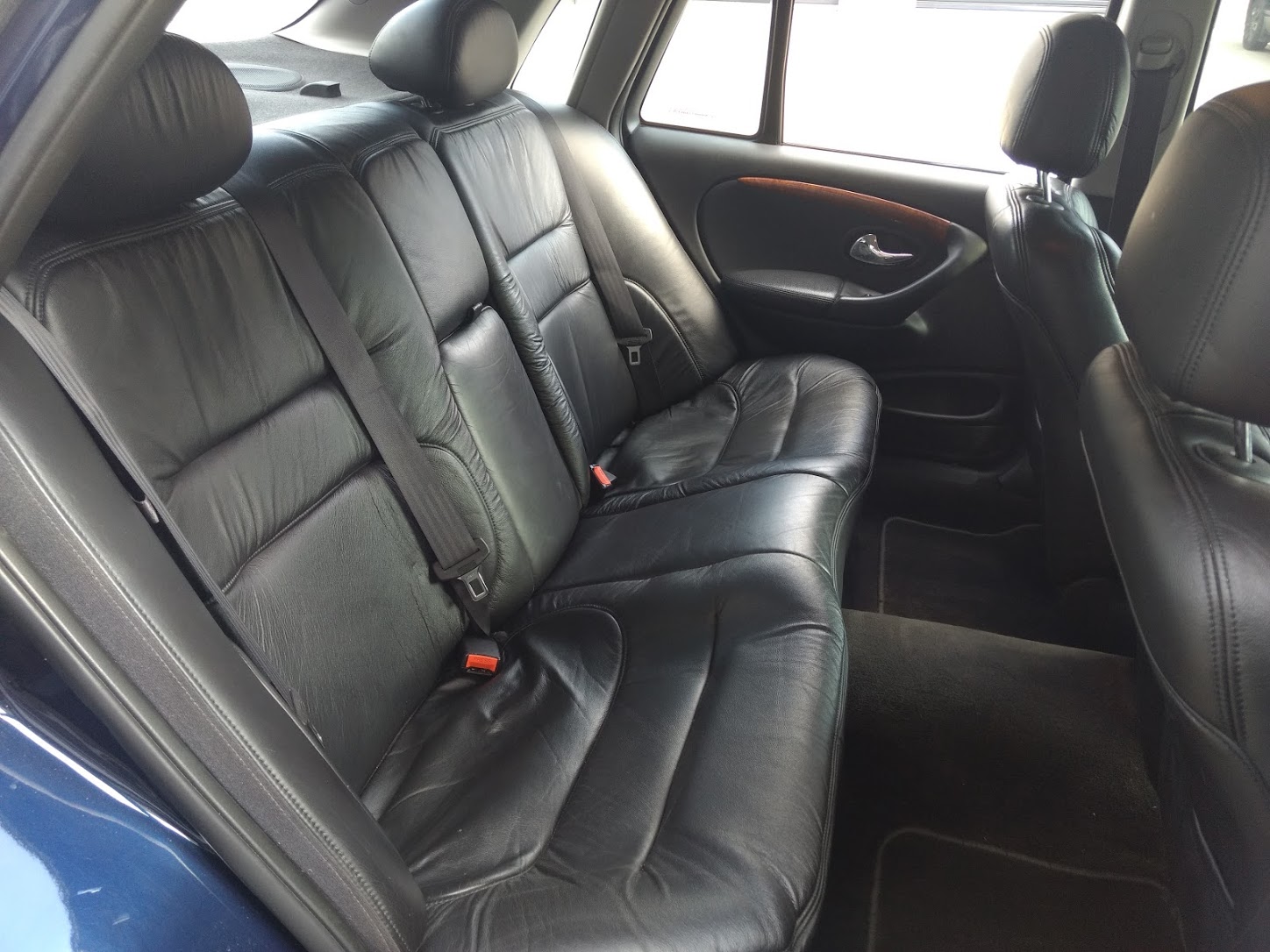 2001 FORD FAIRLANE GHIA SPORTSMAN SEDAN