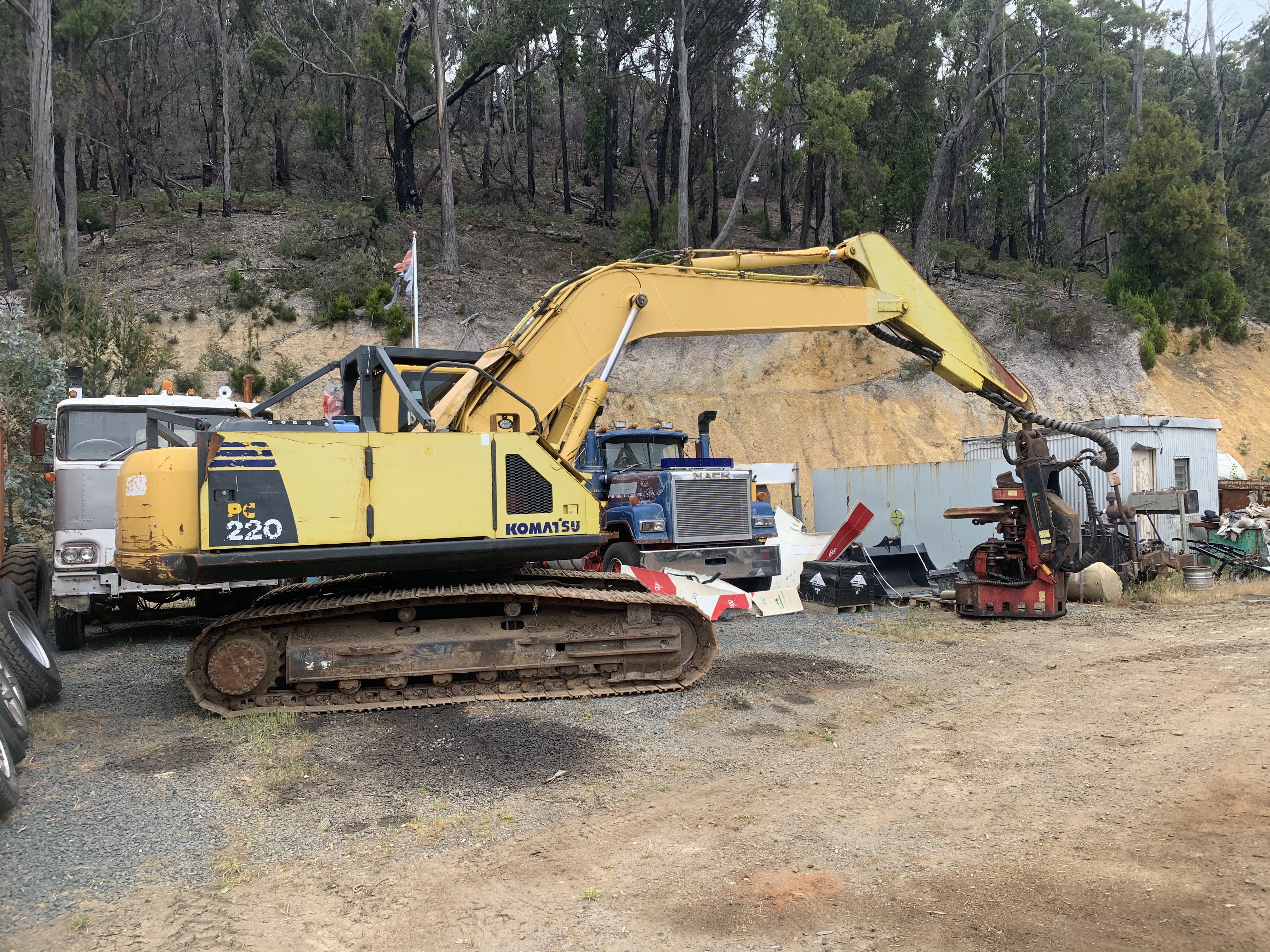 2008 KOMATSU PC220-8 WARATH TREE PROCESSOR HARVESTOR 