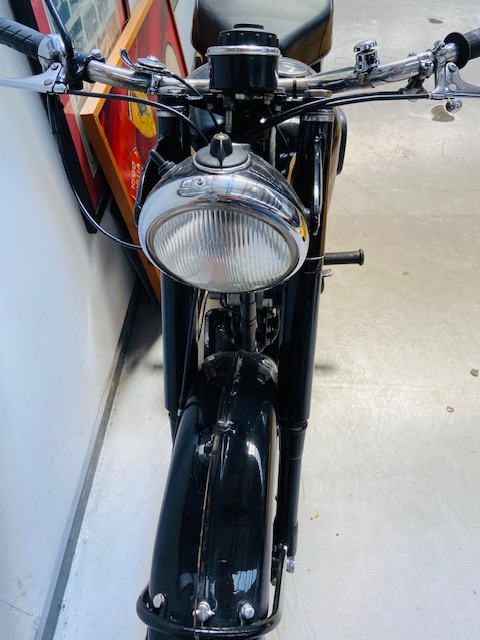 1954 VELOCETTE MAC 350 ROAD